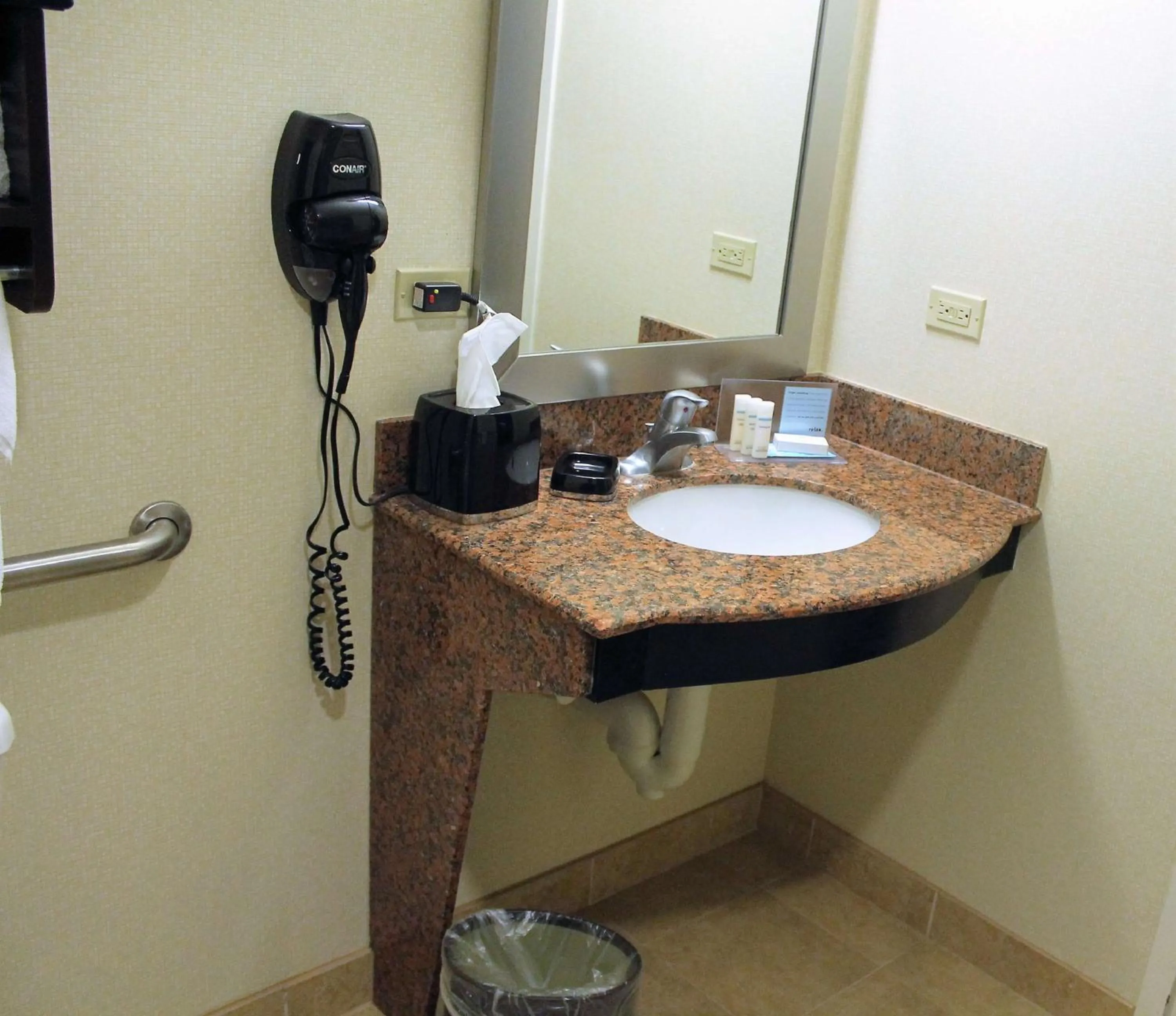 Bathroom in Hampton Inn and Suites New Iberia