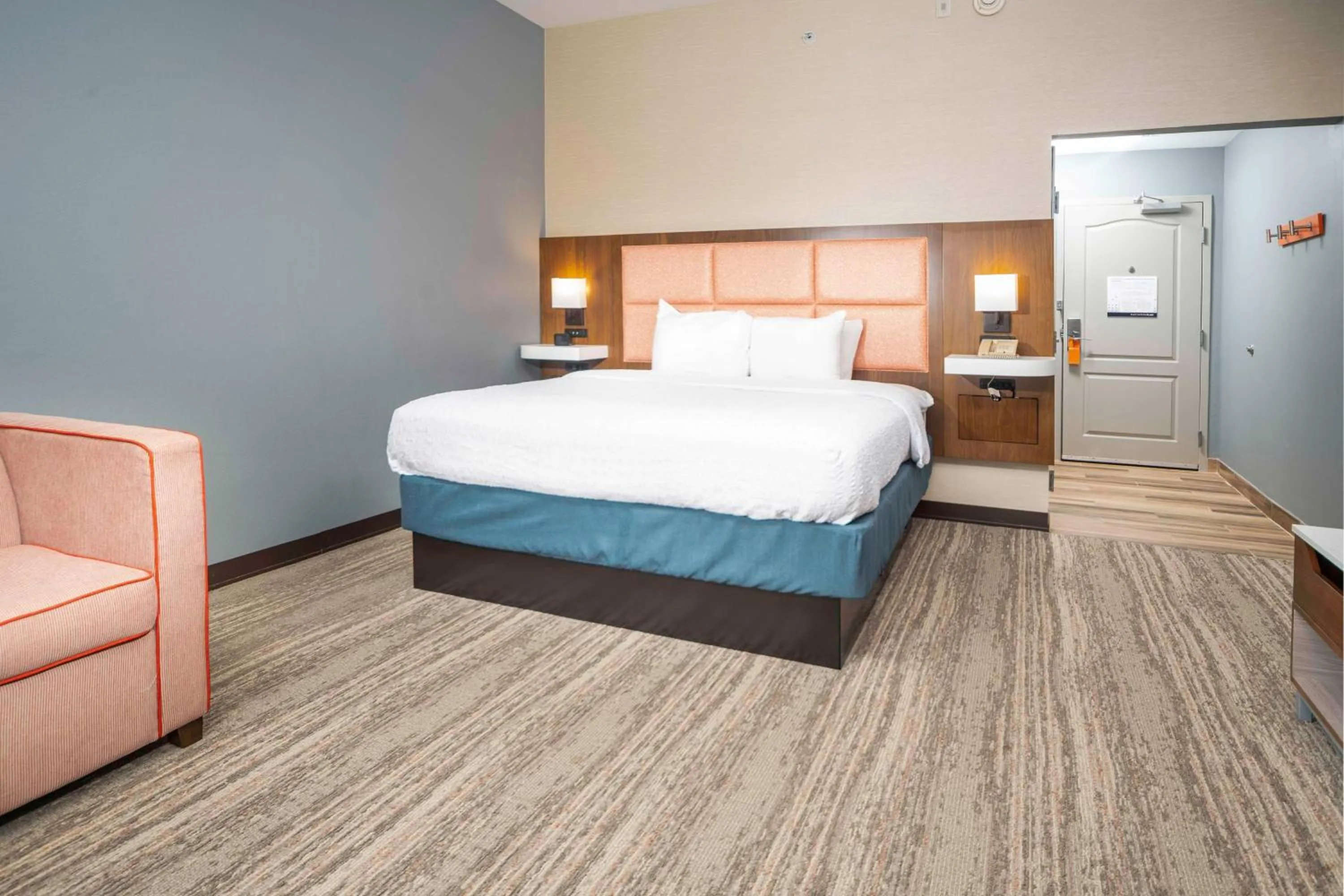 Bed in Hampton Inn and Suites New Iberia