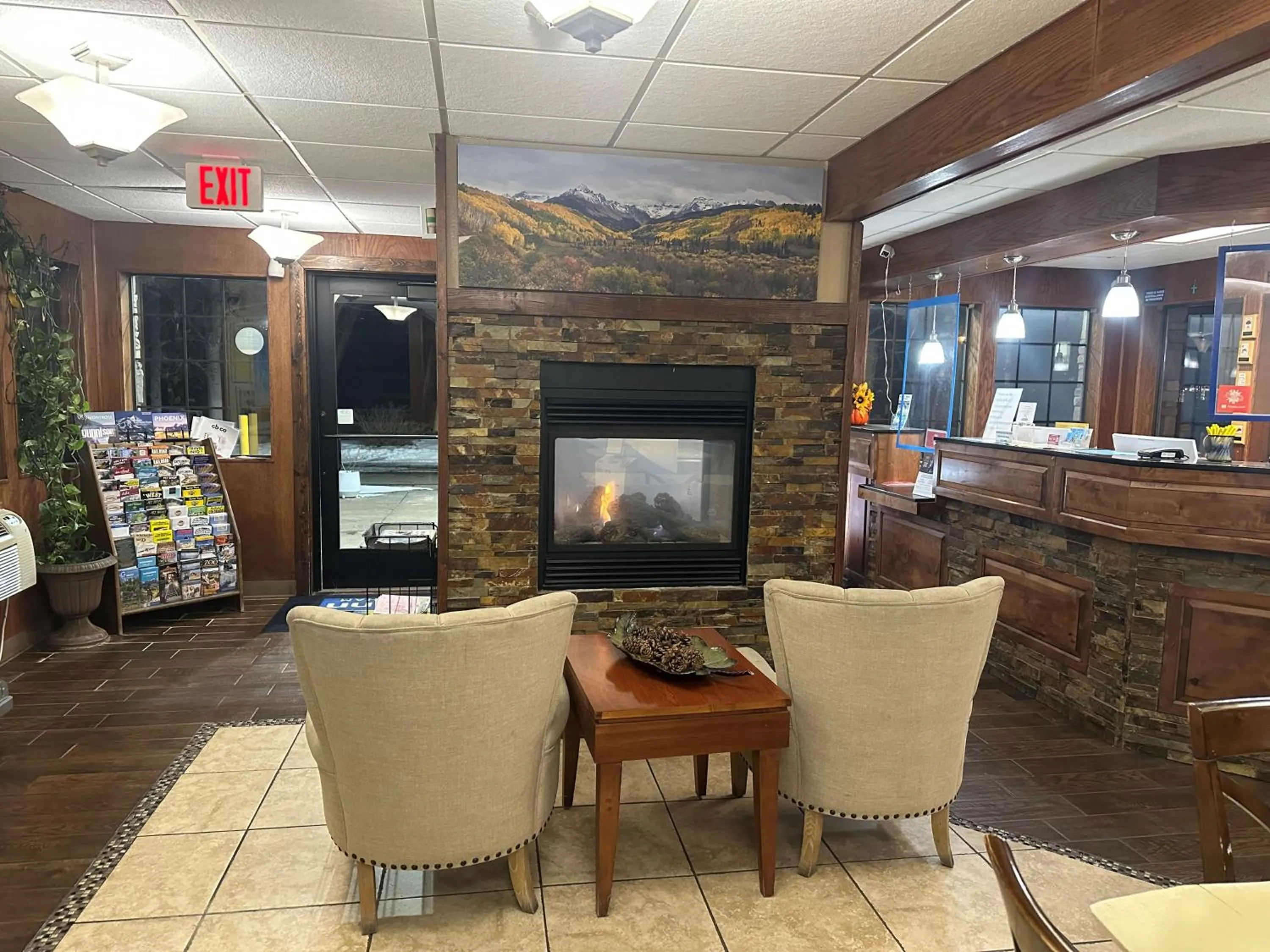Lobby or reception in Days Inn & Suites by Wyndham Gunnison