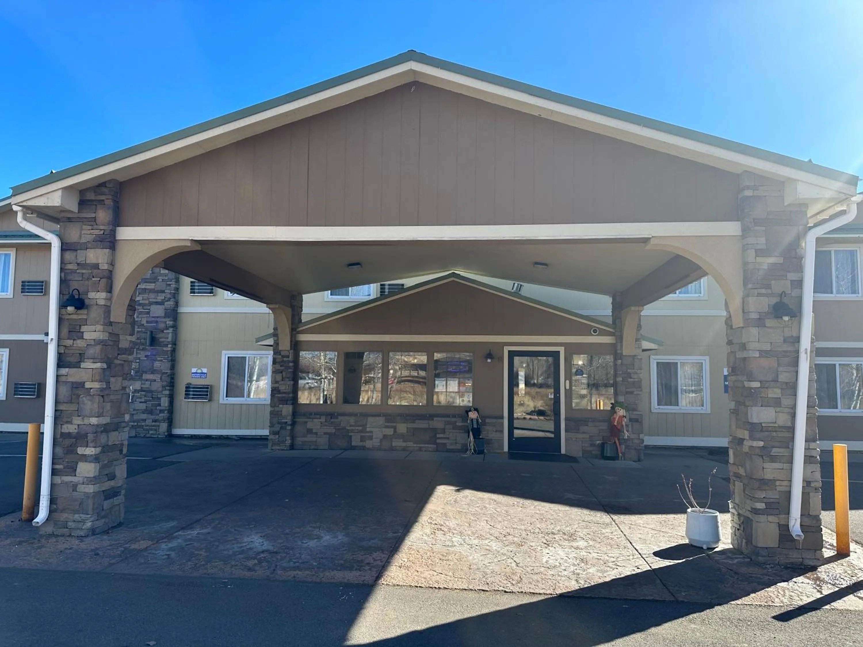 Property building in Days Inn & Suites by Wyndham Gunnison