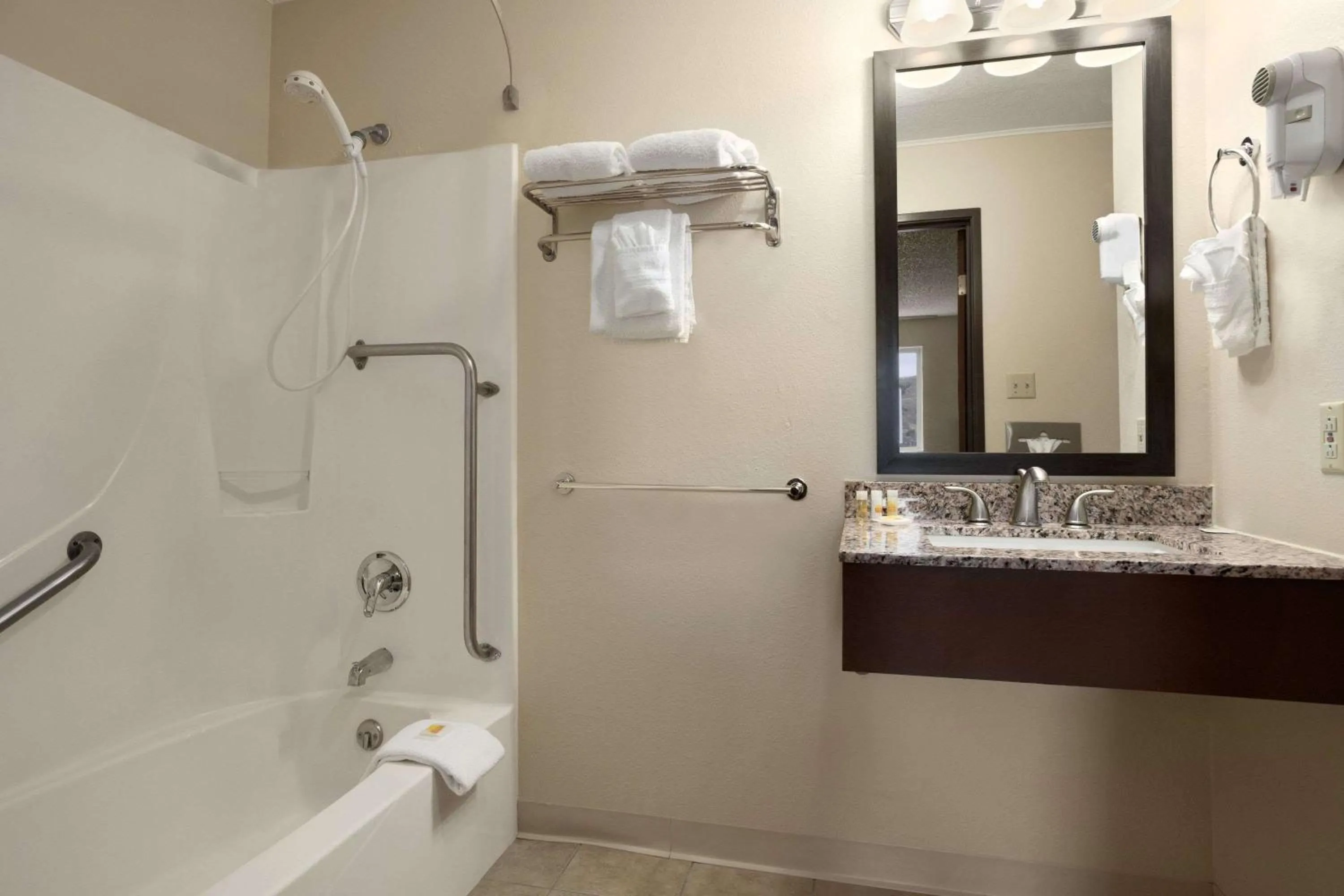 Bathroom in Days Inn & Suites by Wyndham Gunnison