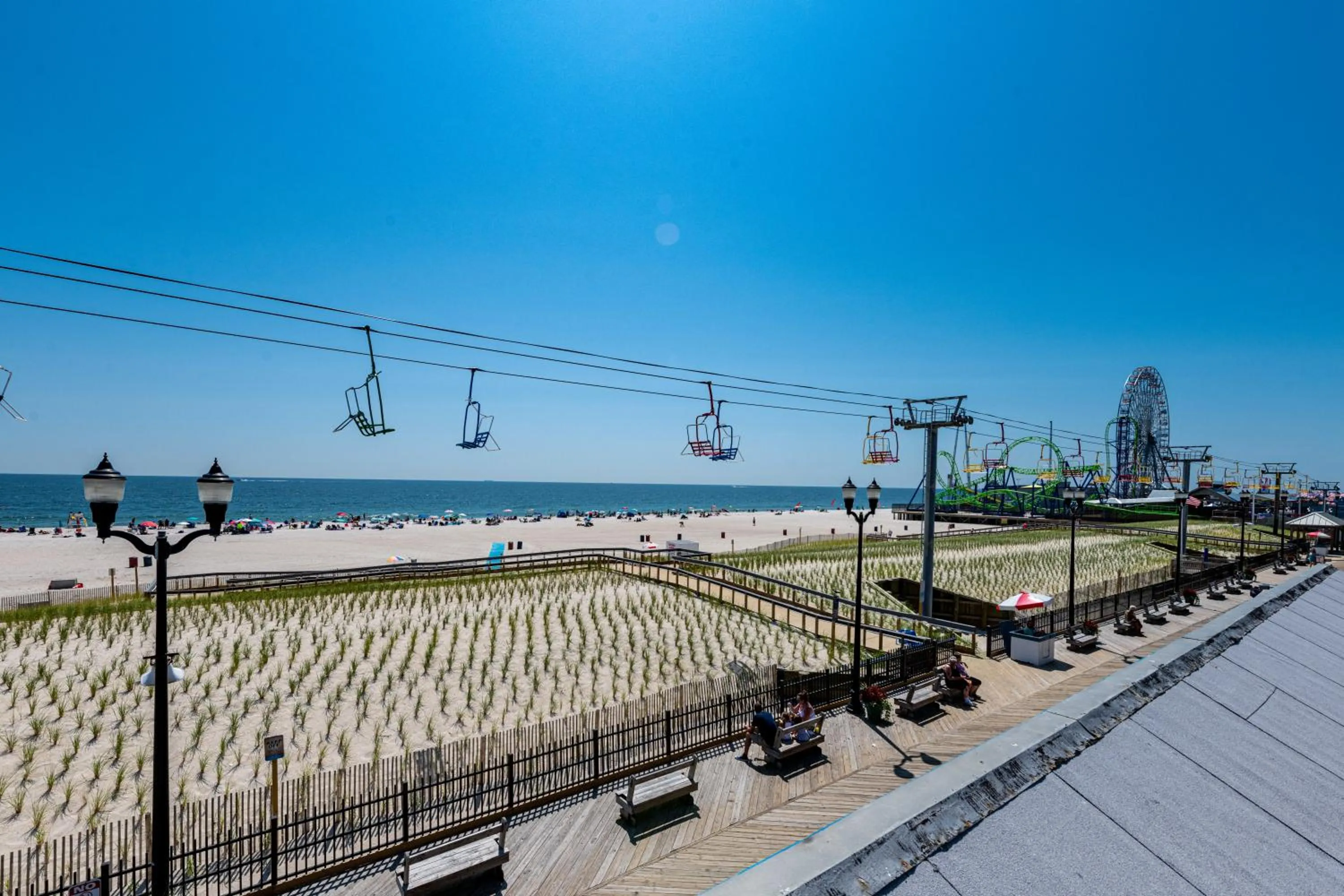 Nearby landmark in Boardwalk Hotel Charlee & Apartments Beach Hotel Oceanfront