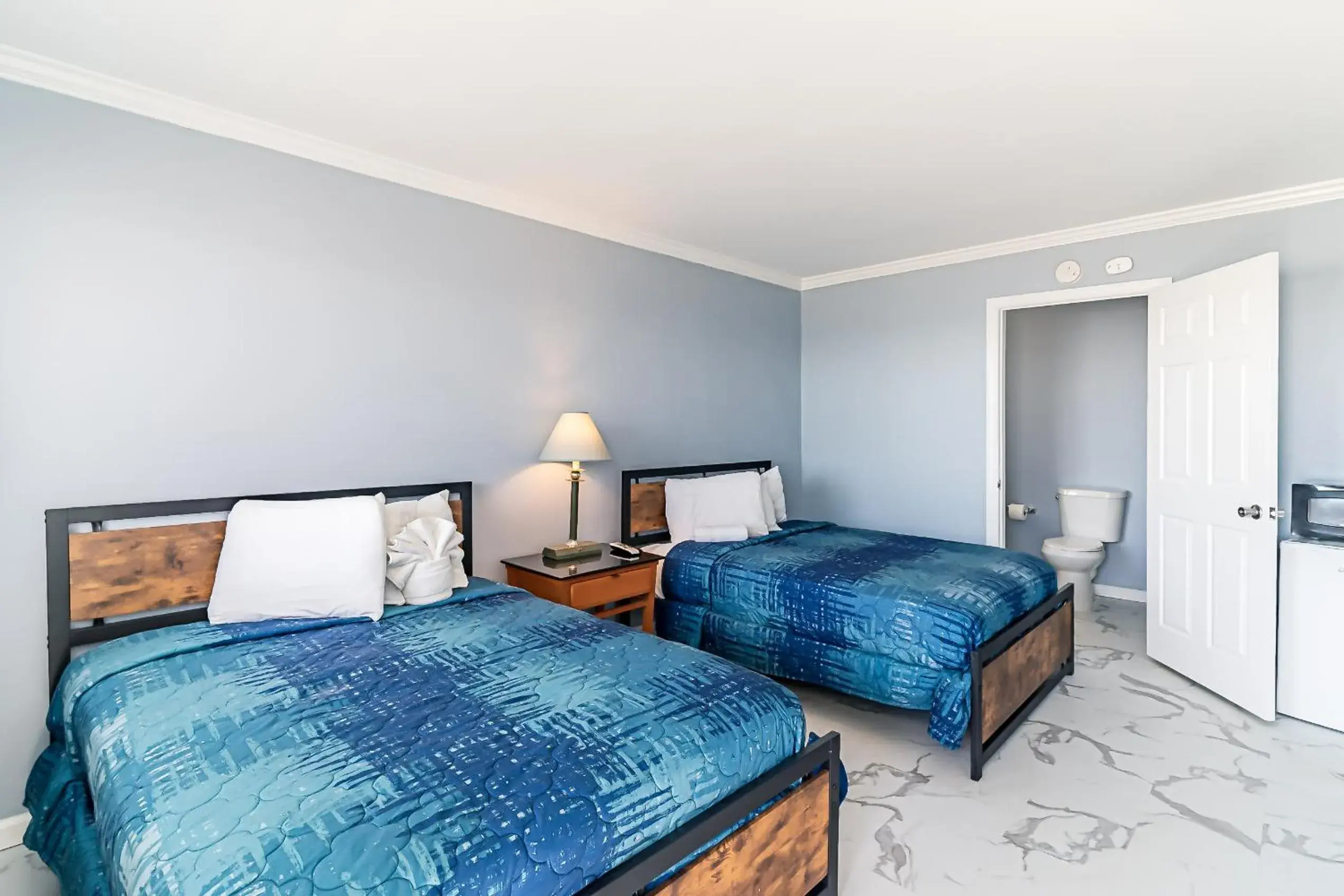 Double Room with Balcony and Sea View in Boardwalk Hotel Charlee & Apartments Beach Hotel Oceanfront Double Room with Balcony and Sea View in Boardwalk Hotel Charlee & Apartments Beach Hotel Oceanfront