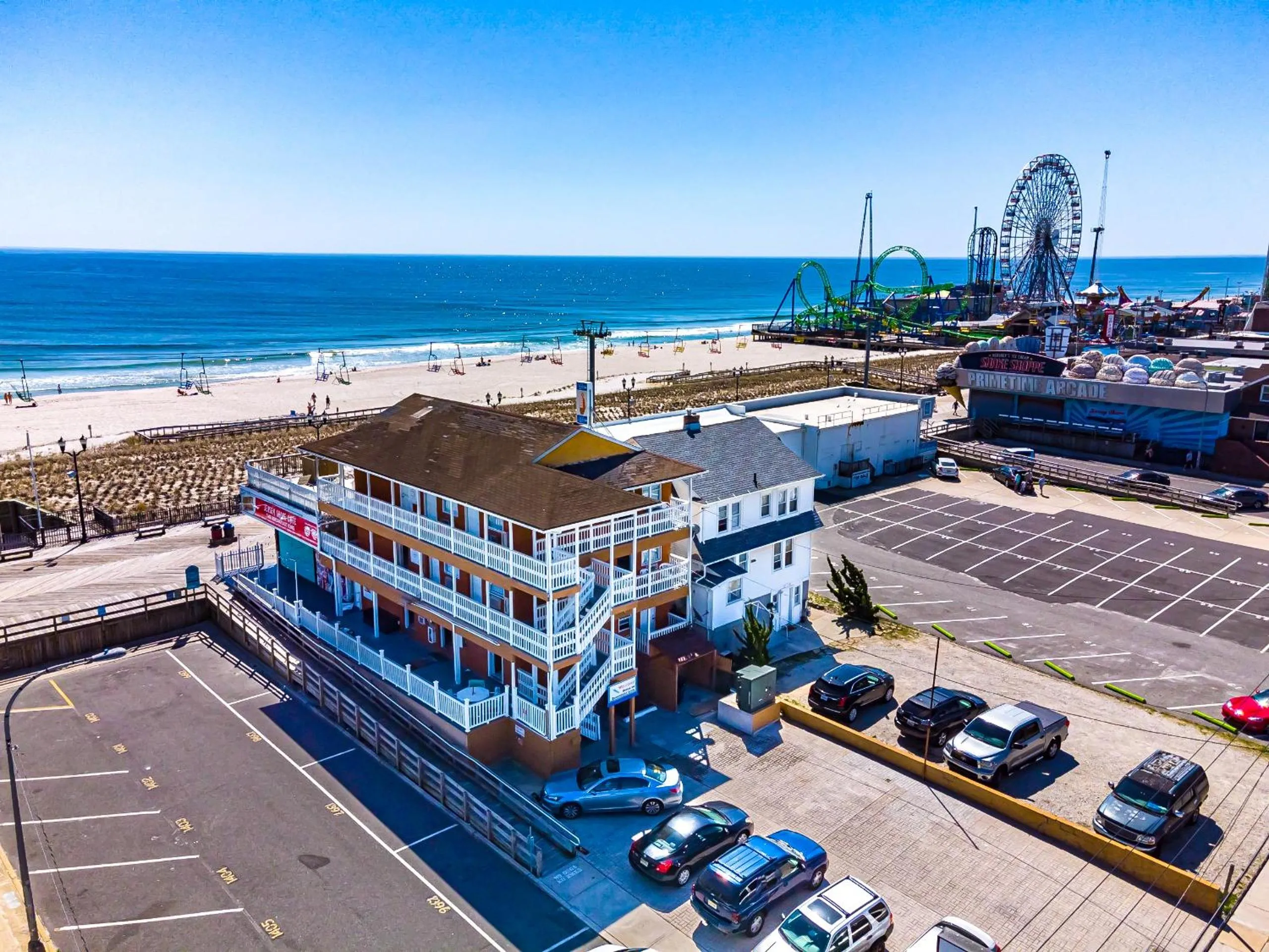 Boardwalk Hotel Charlee & Apartments Beach Hotel Oceanfront