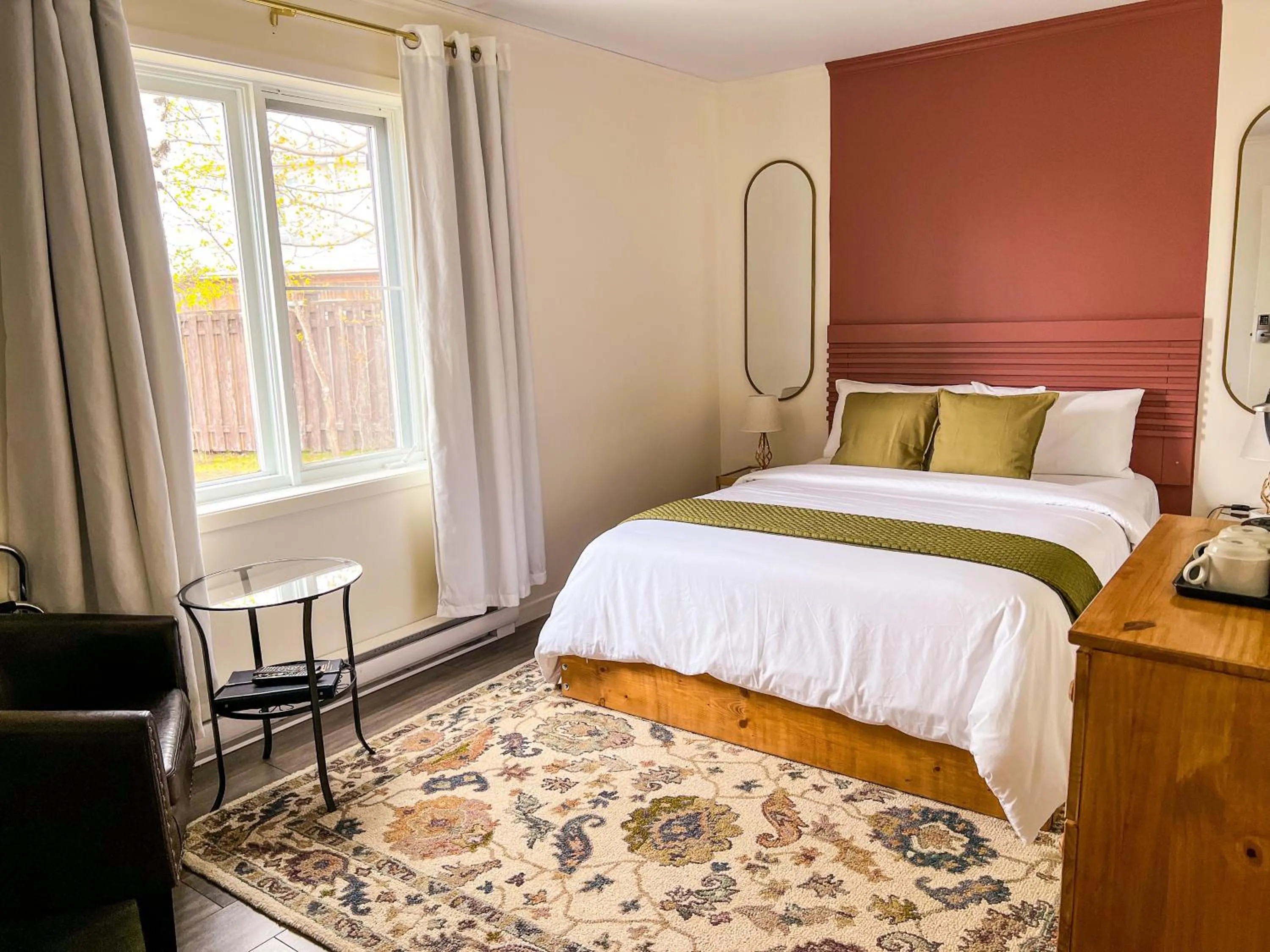 Bed in Auberge la Rosepierre bistro Henri