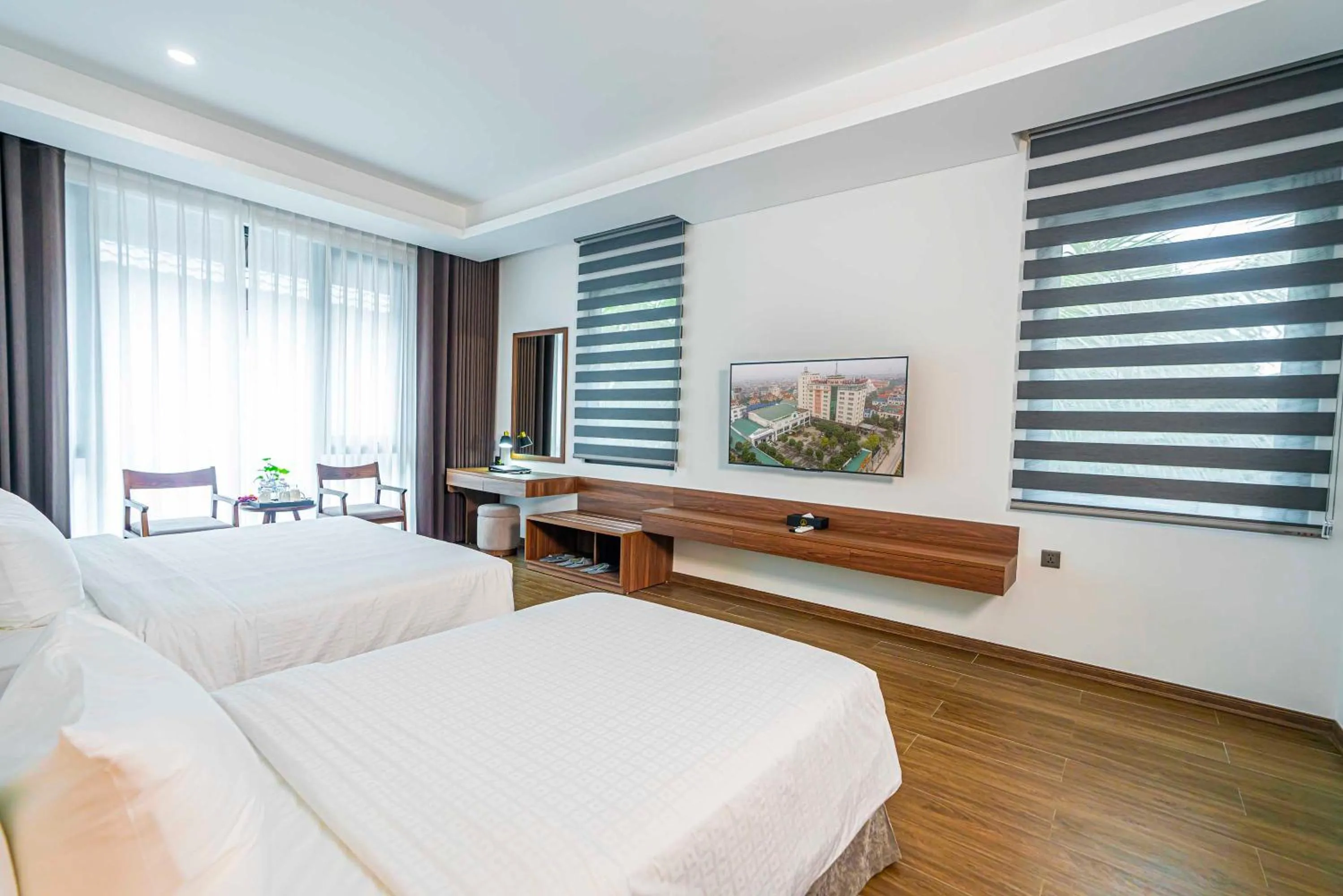 TV and multimedia, Bed in Hoang Son Peace Hotel