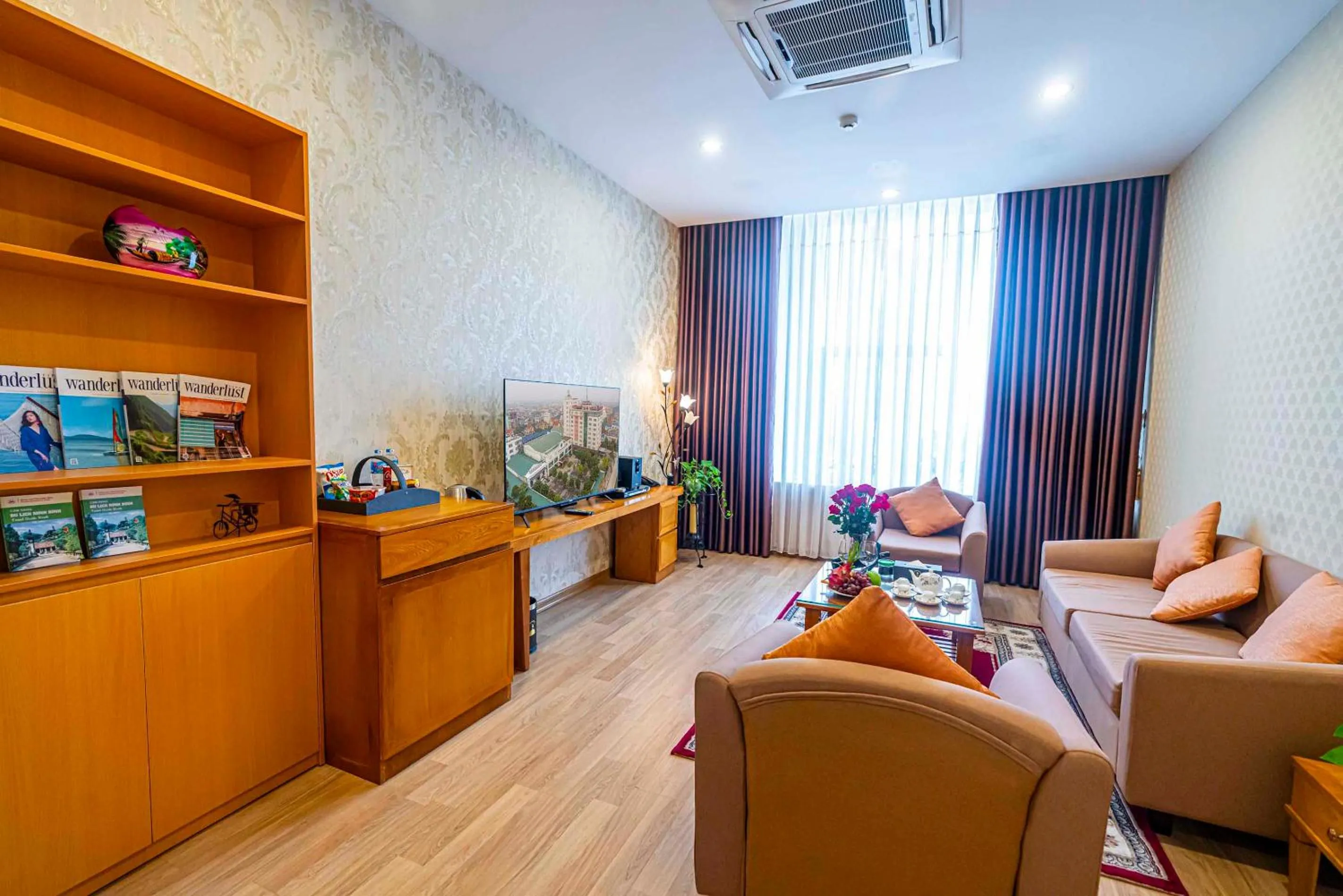 Living room in Hoang Son Peace Hotel