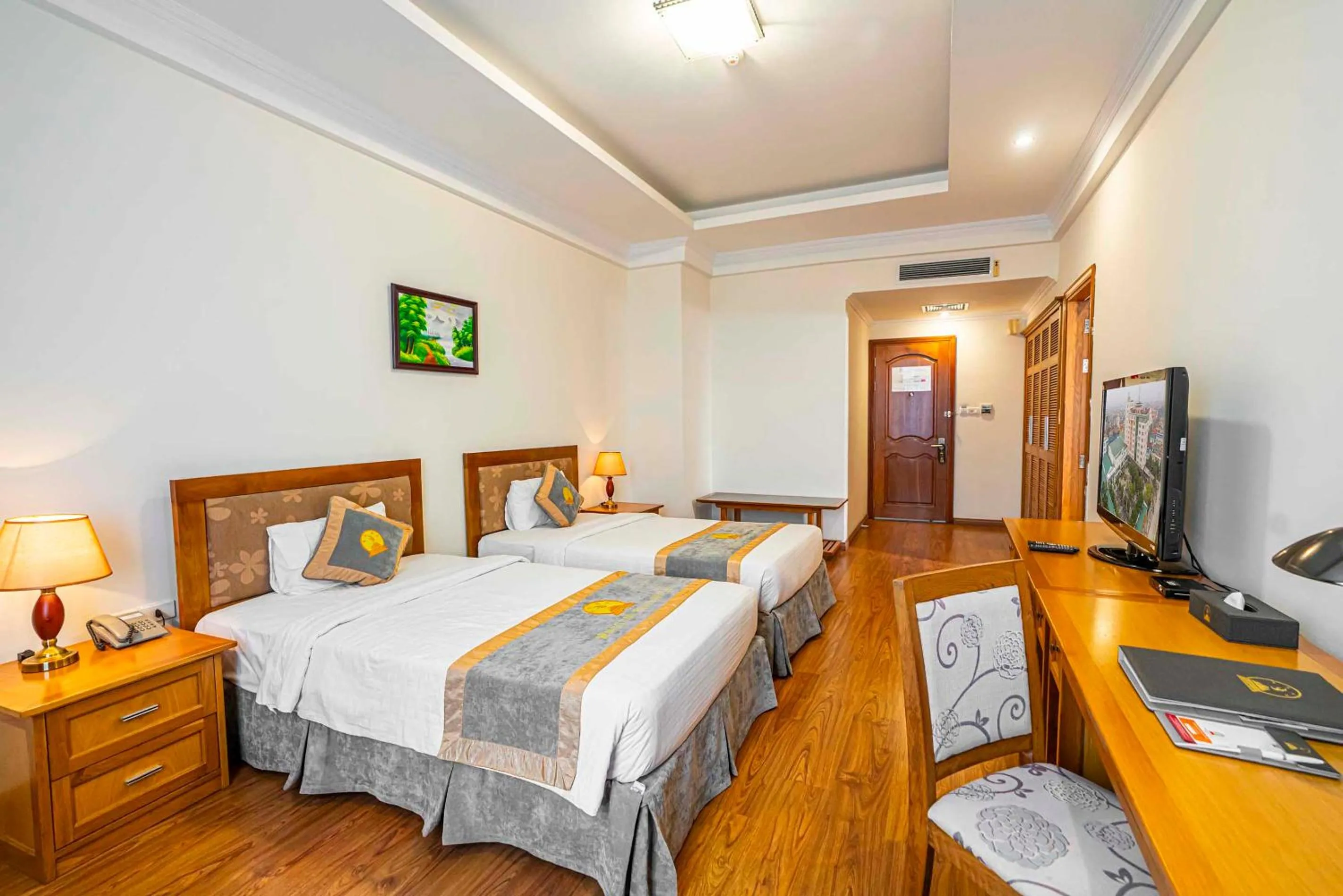 Photo of the whole room, Bed in Hoang Son Peace Hotel