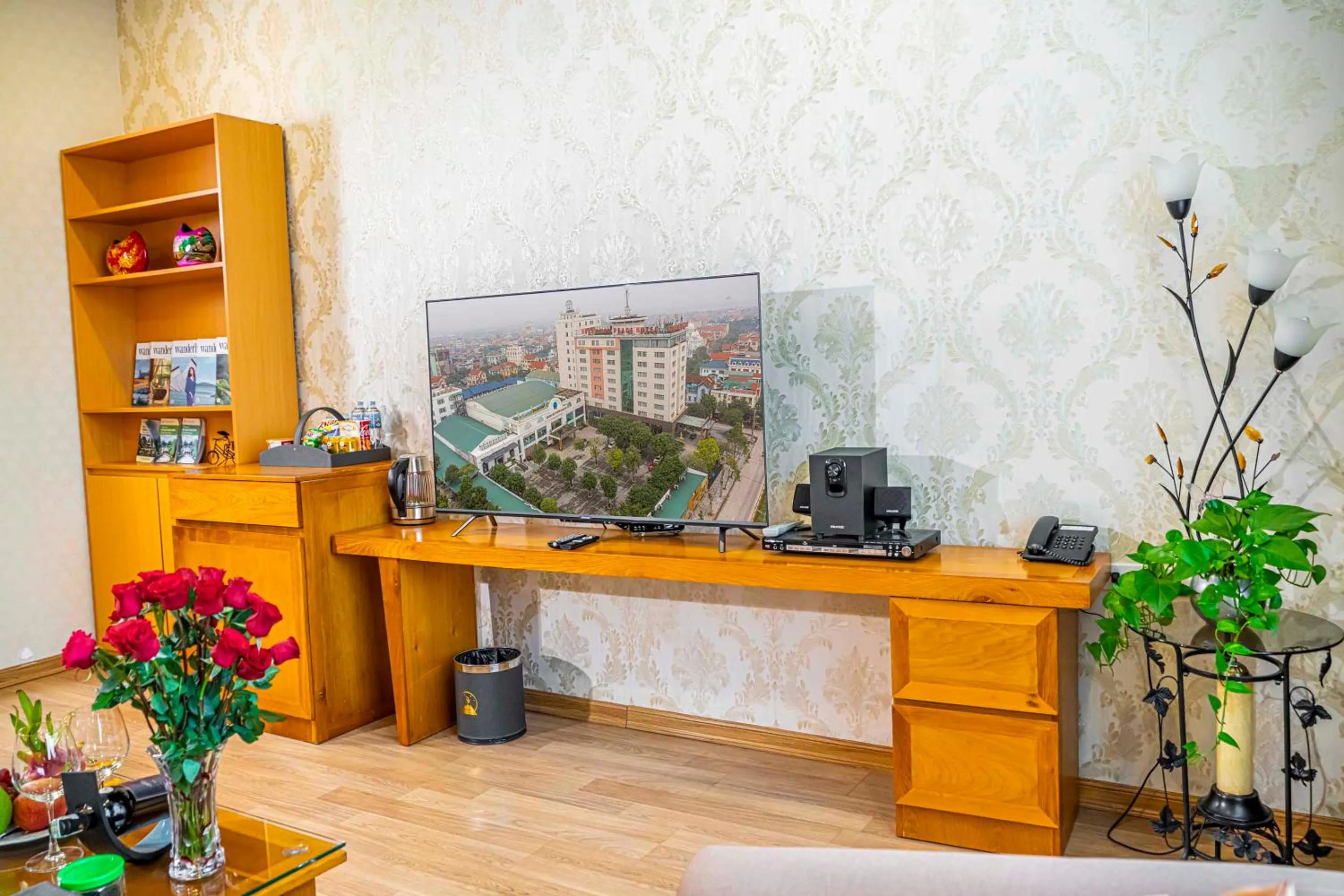 hair dresser in Hoang Son Peace Hotel