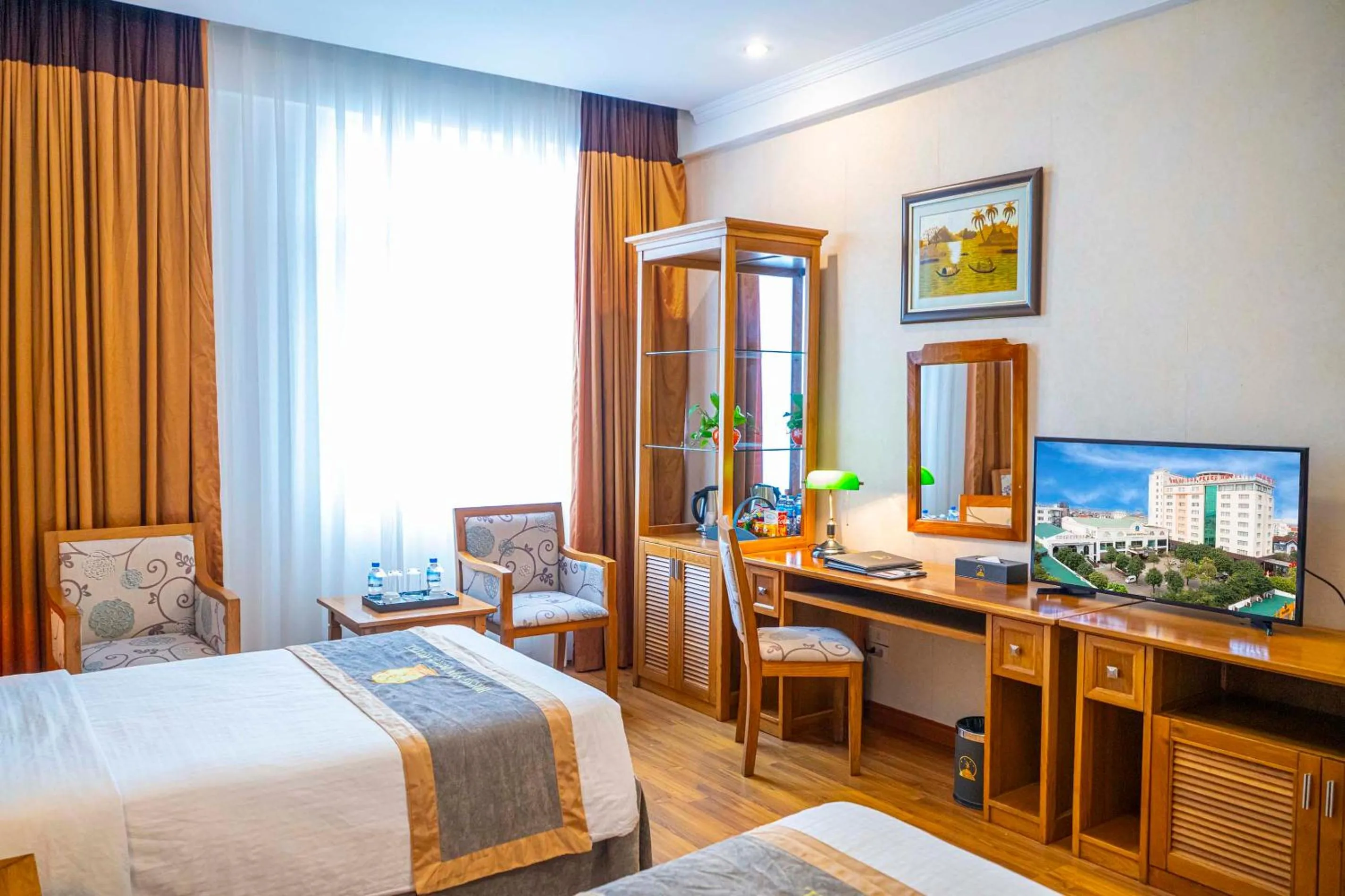 TV and multimedia, Bed in Hoang Son Peace Hotel