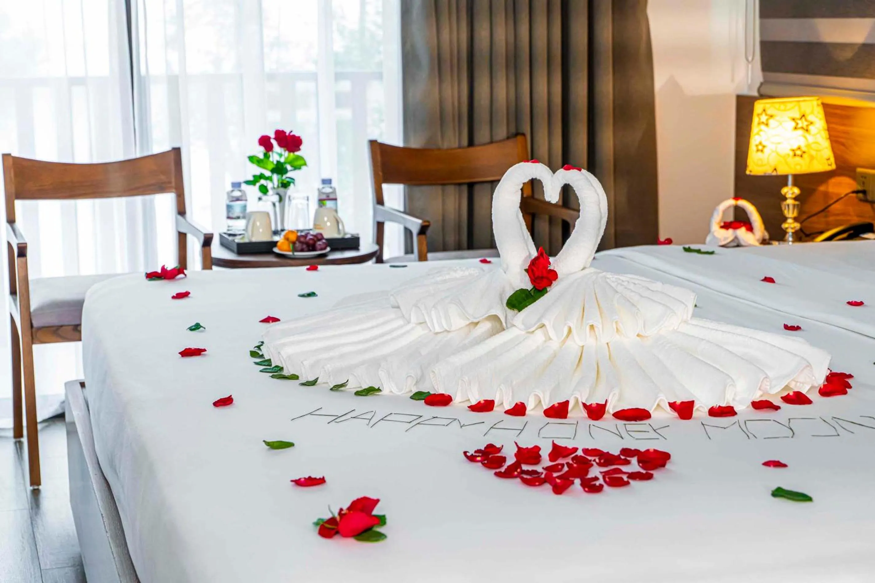 Bed in Hoang Son Peace Hotel