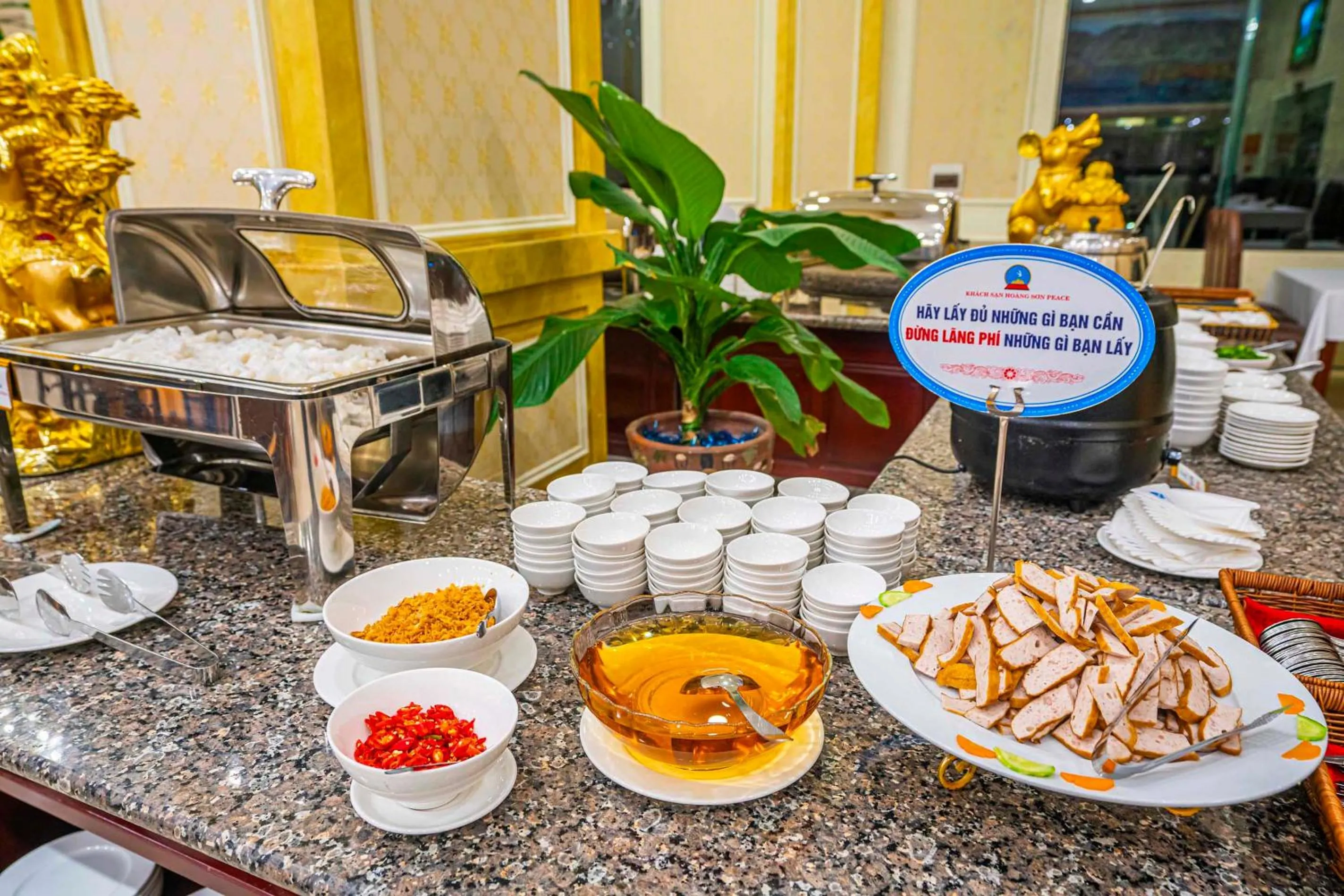 Breakfast in Hoang Son Peace Hotel