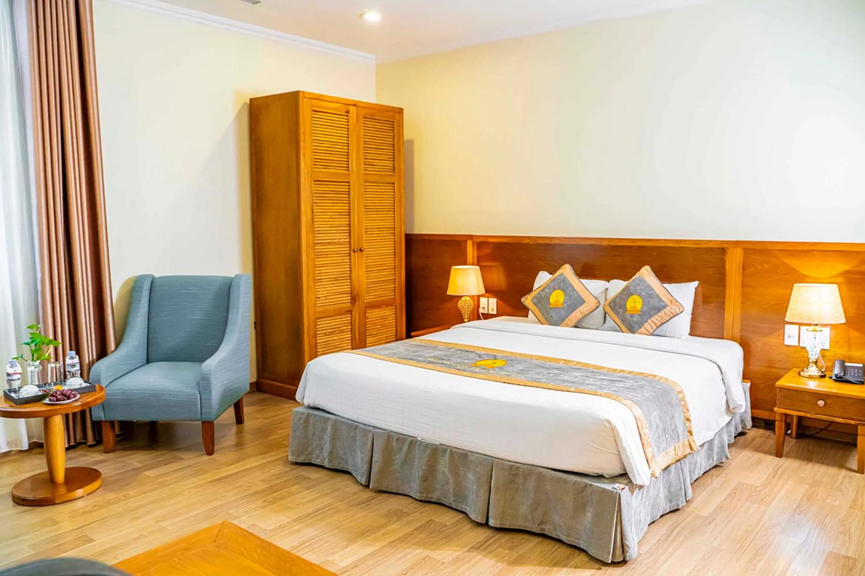 Bed in Hoang Son Peace Hotel