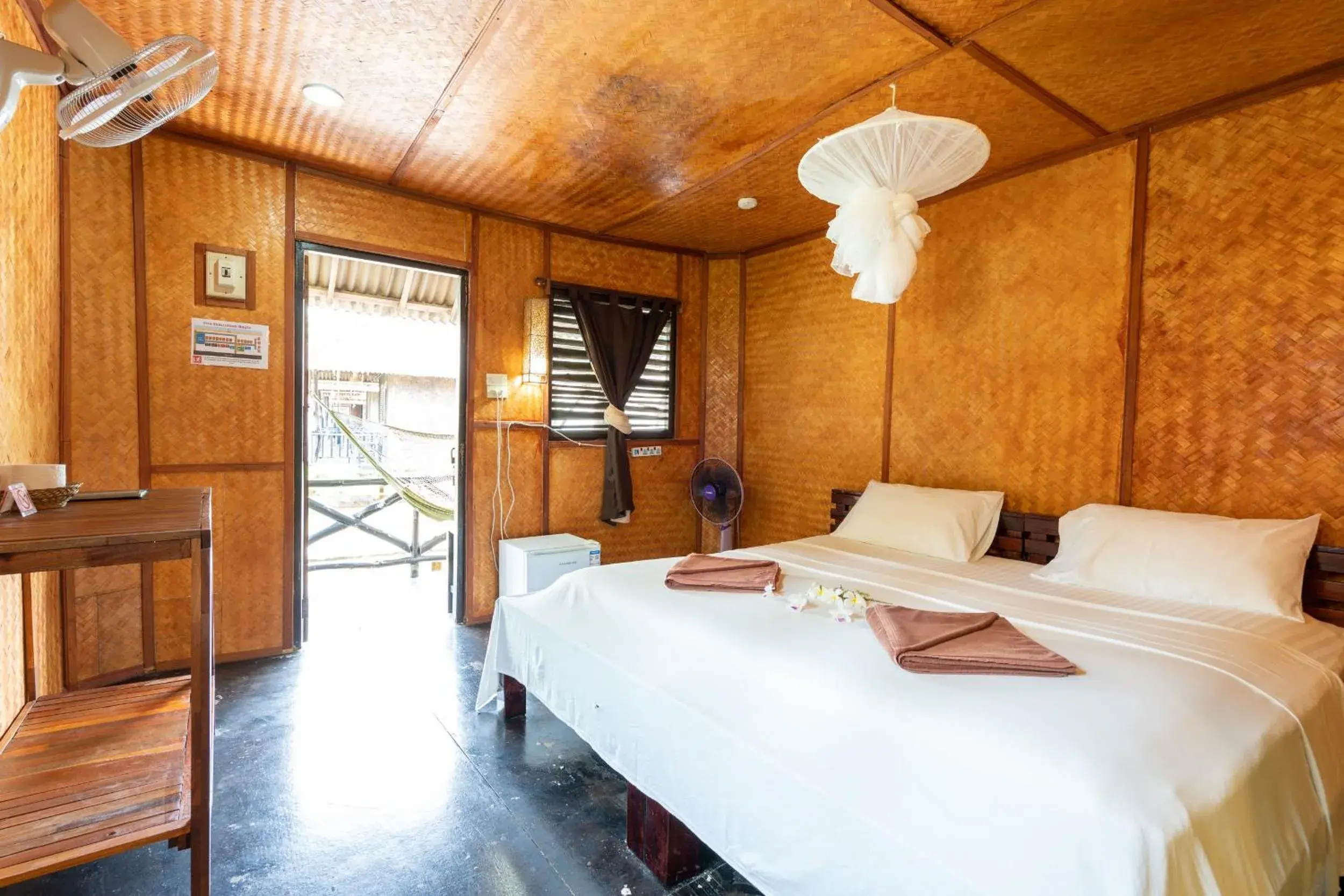Standard Bungalow with Fan in Mook Lanta Eco Resort Standard Bungalow with Fan in Mook Lanta Eco Resort