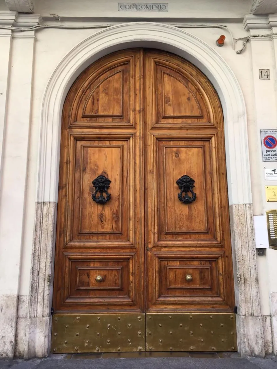 Facade/entrance in Alla Dolce Vita Roma Centro
