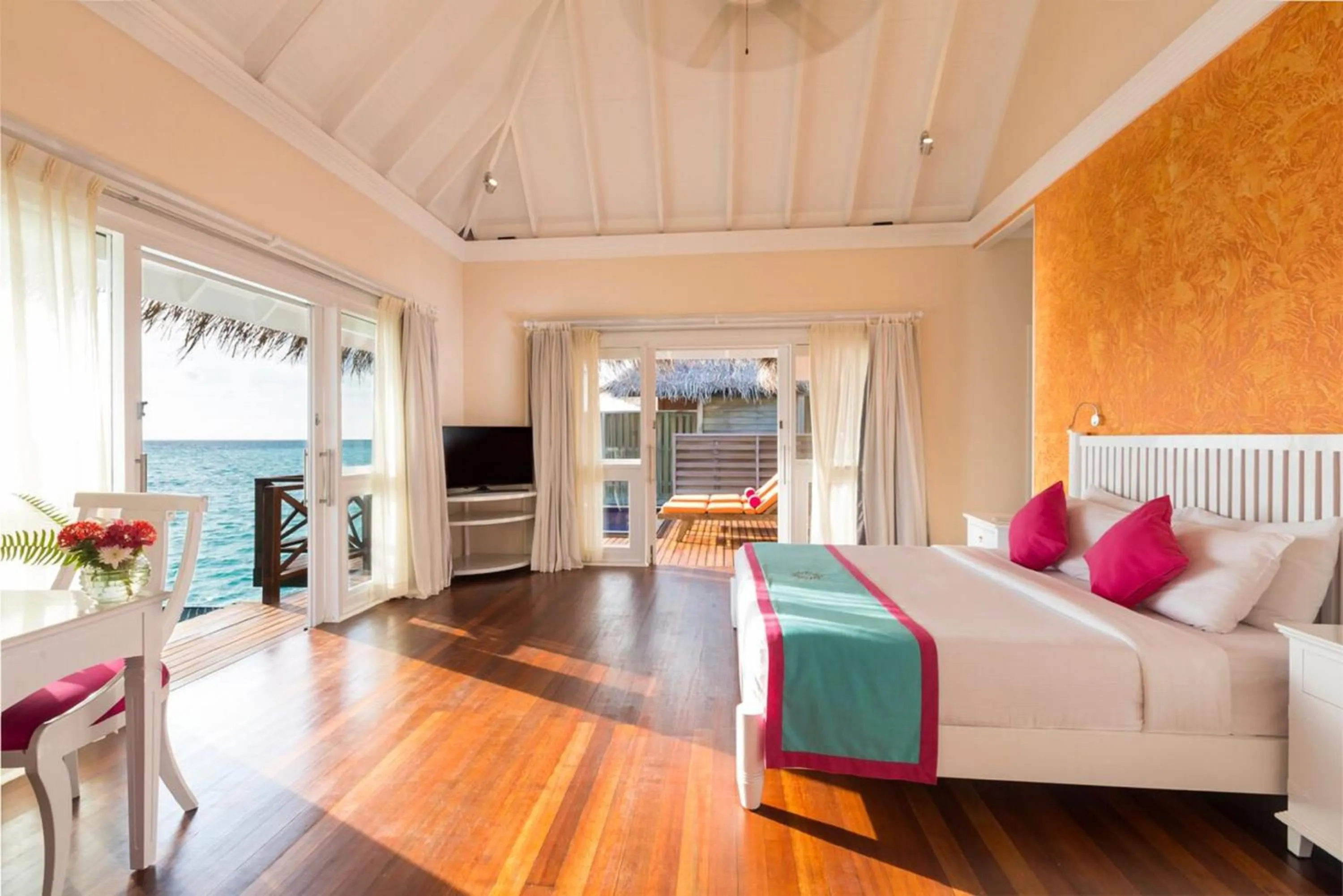 Bedroom, Bed in Sun Siyam Vilu Reef with Free Transfer