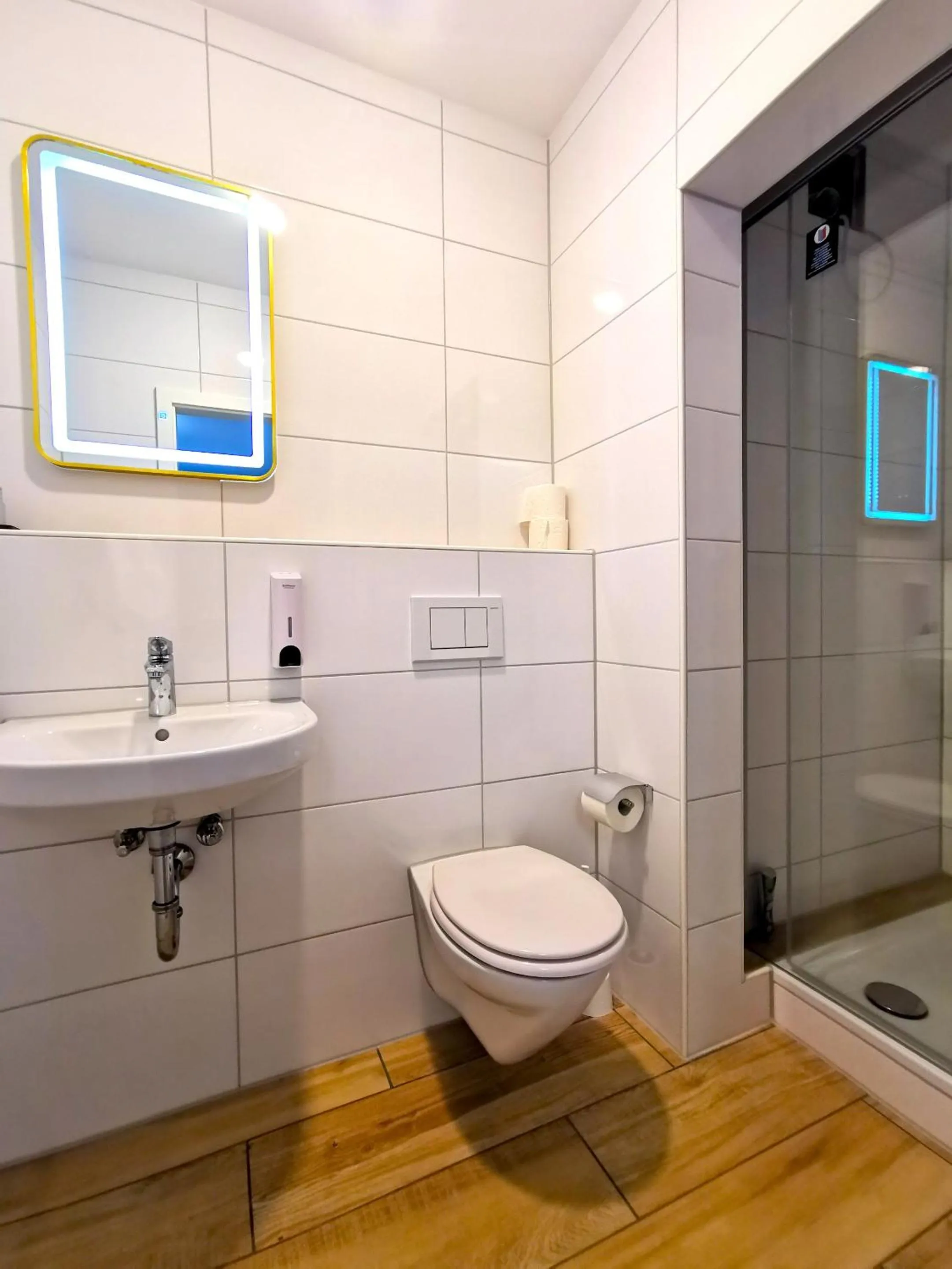 Bathroom in Home Inn Hotel