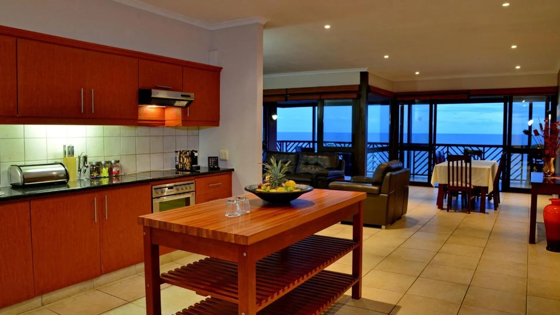 Kitchen or kitchenette in ANEW Hotel Ocean Reef Zinkwazi