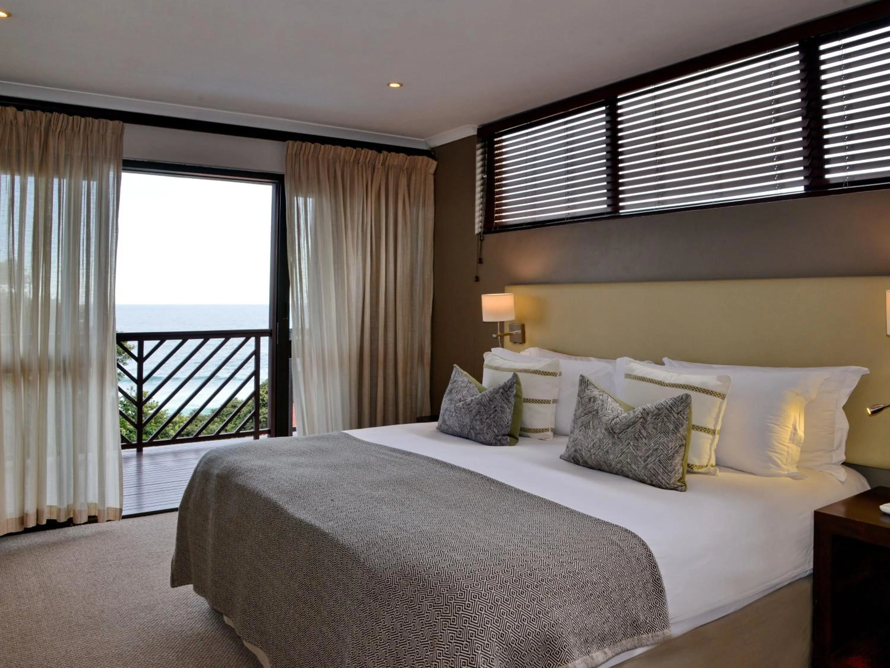 Bed in ANEW Hotel Ocean Reef Zinkwazi