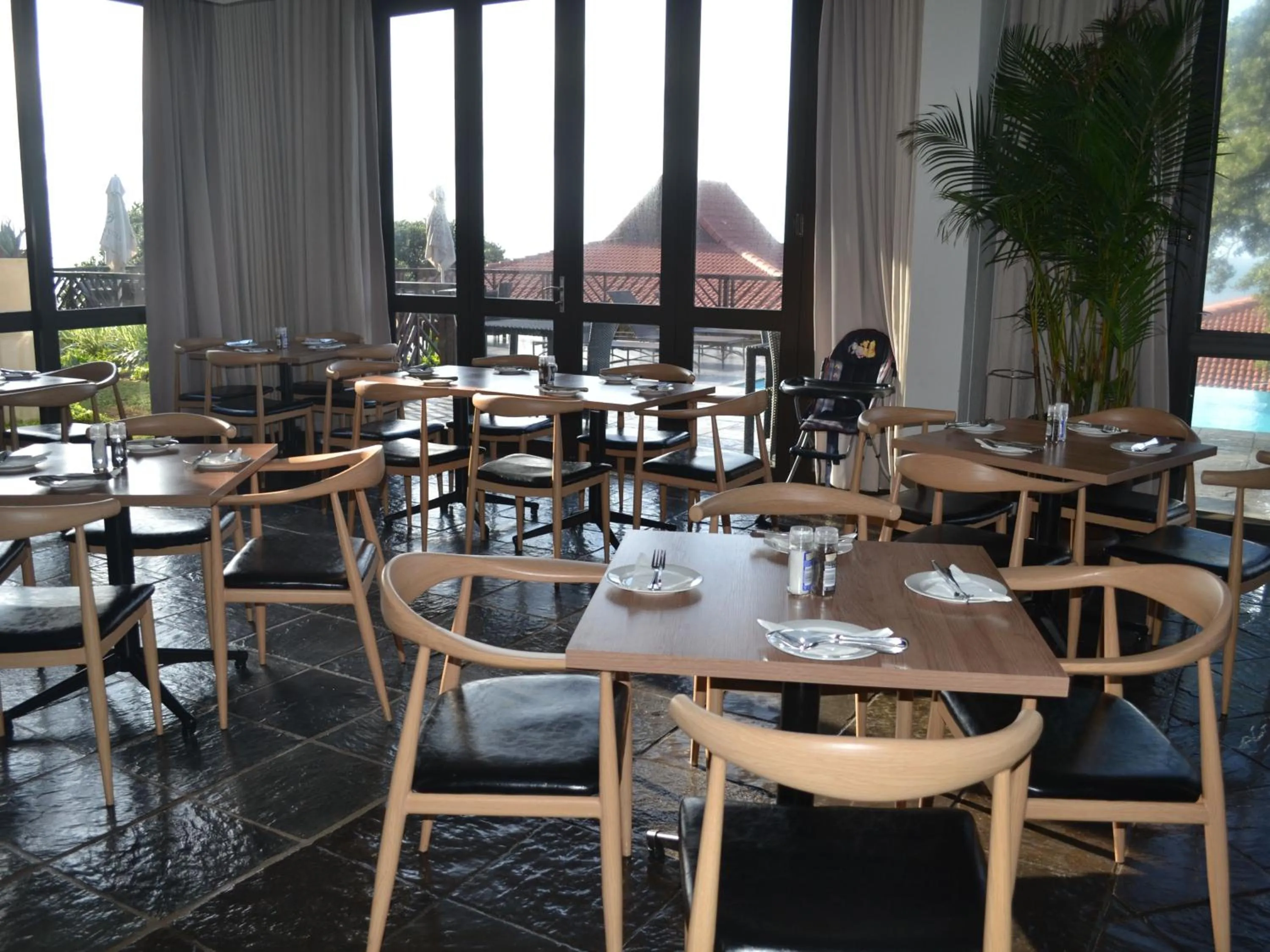 Restaurant/places to eat in ANEW Hotel Ocean Reef Zinkwazi