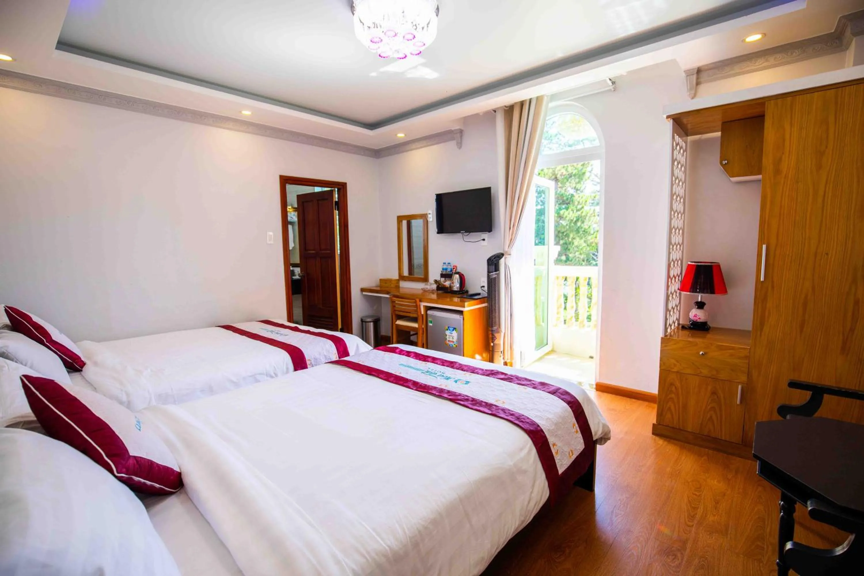 Bed in Hoa Dat Da Lat Hotel