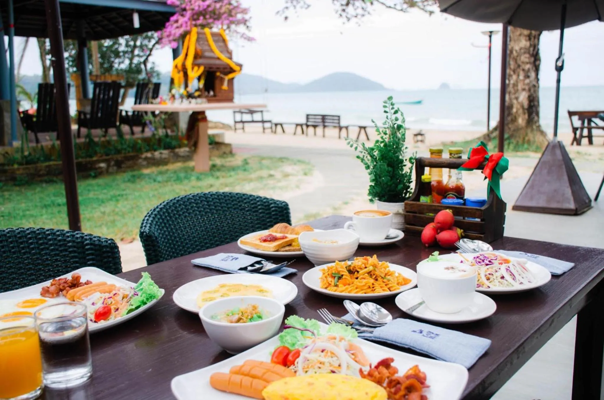 Restaurant/places to eat in Koh Mak Resort