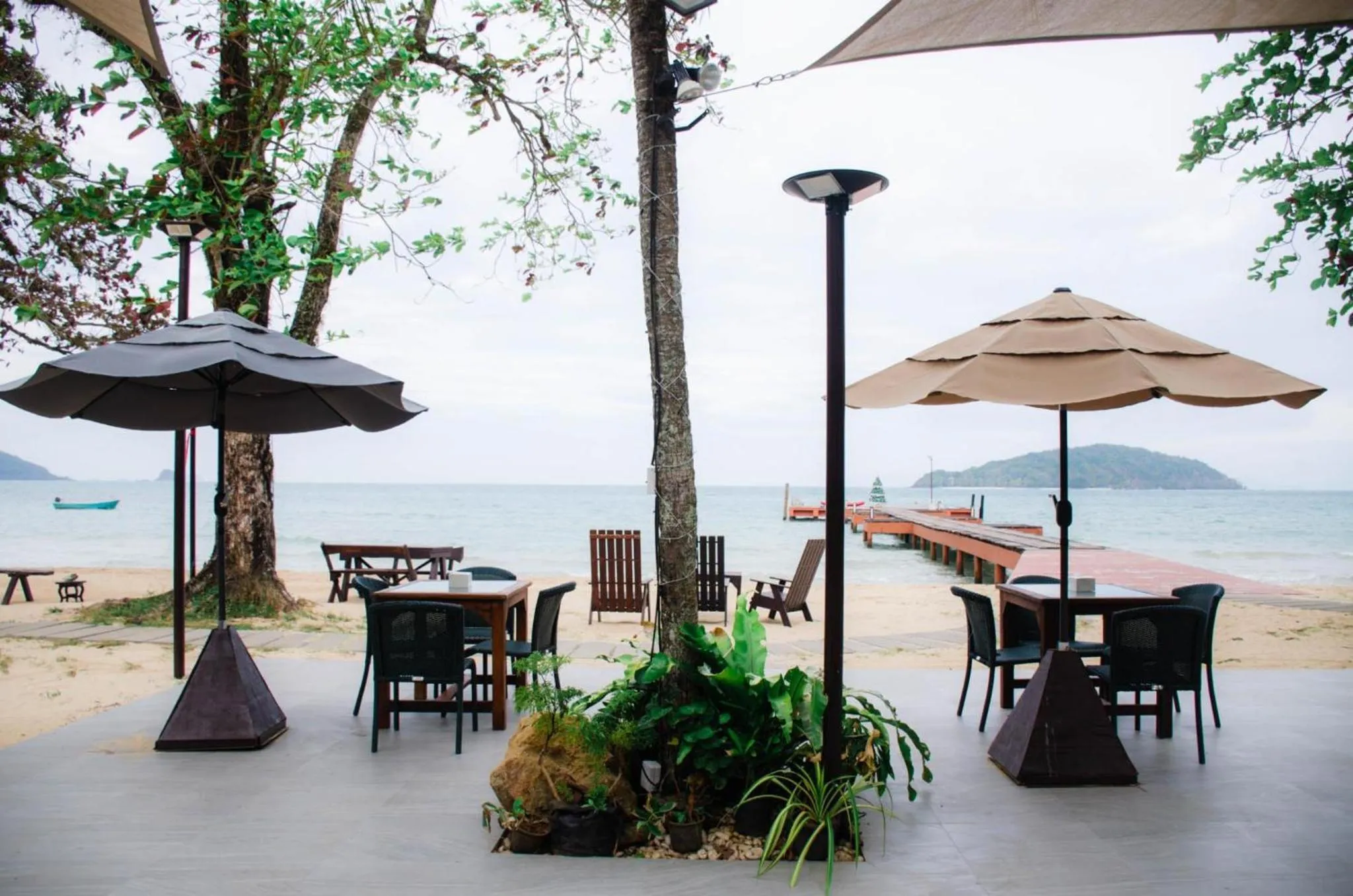 Restaurant/places to eat in Koh Mak Resort