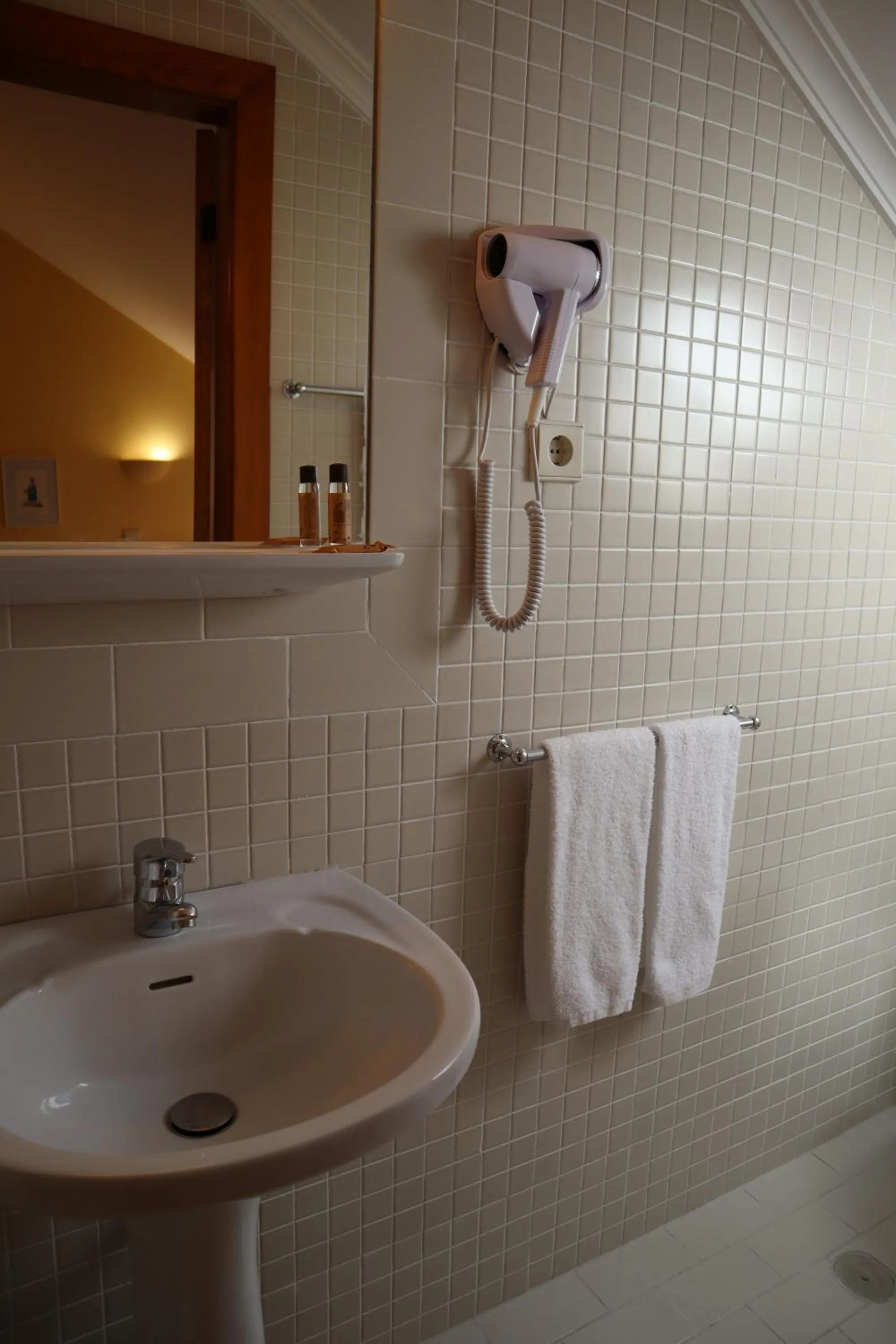 Bathroom in Alojamento Santa Clara