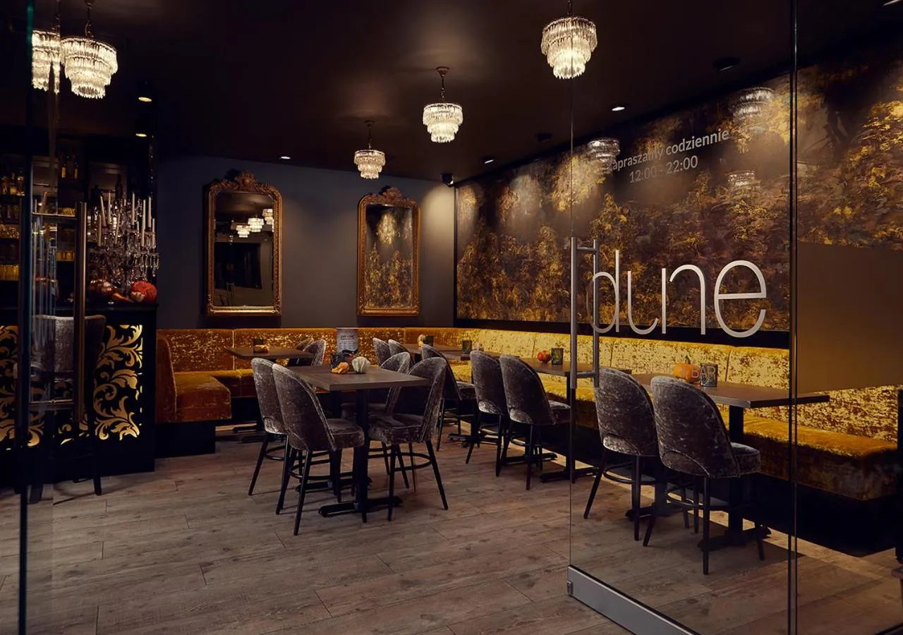 Restaurant/places to eat in Dune Beach Resort