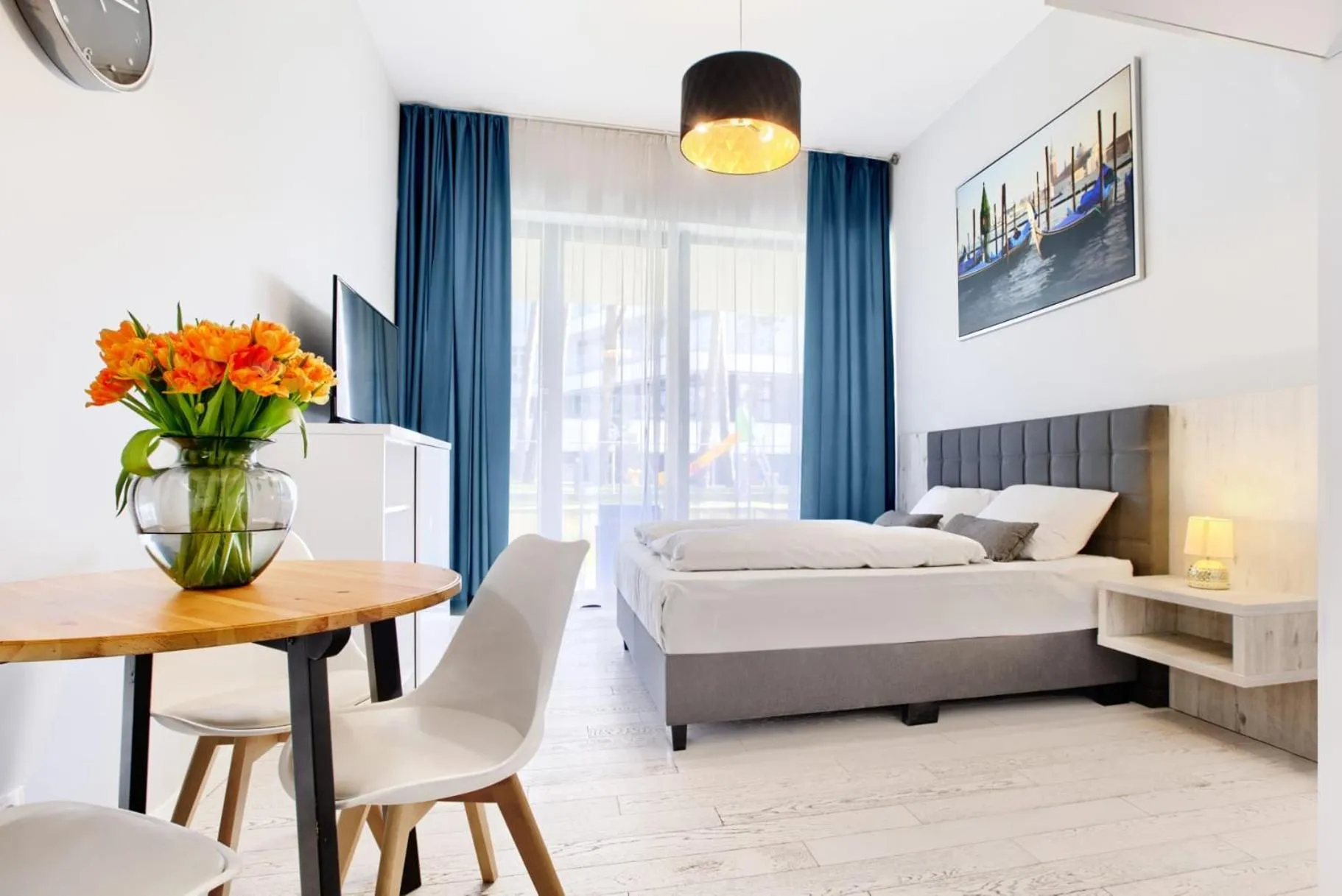 Bed in Dune Beach Resort