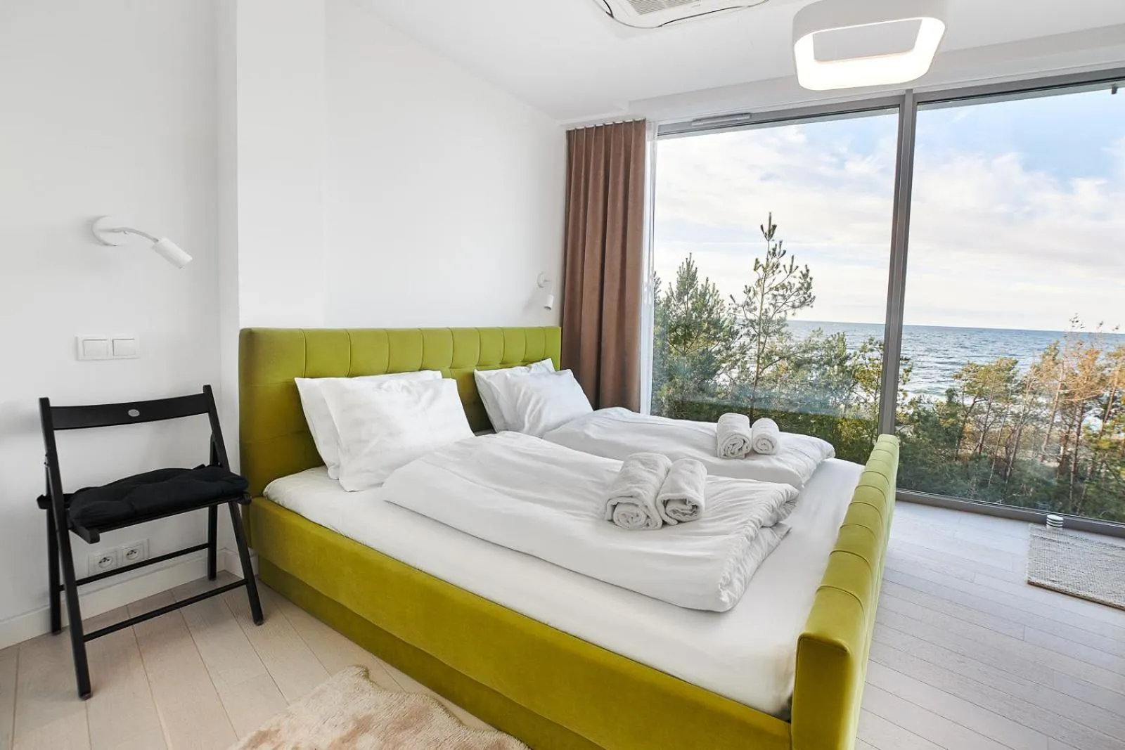 Bed in Dune Beach Resort