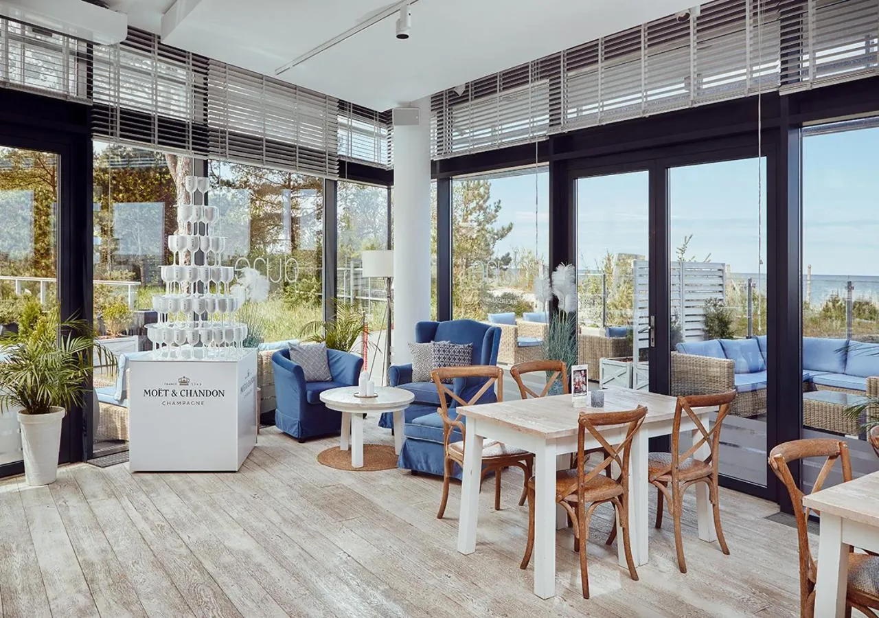 Restaurant/places to eat in Dune Beach Resort