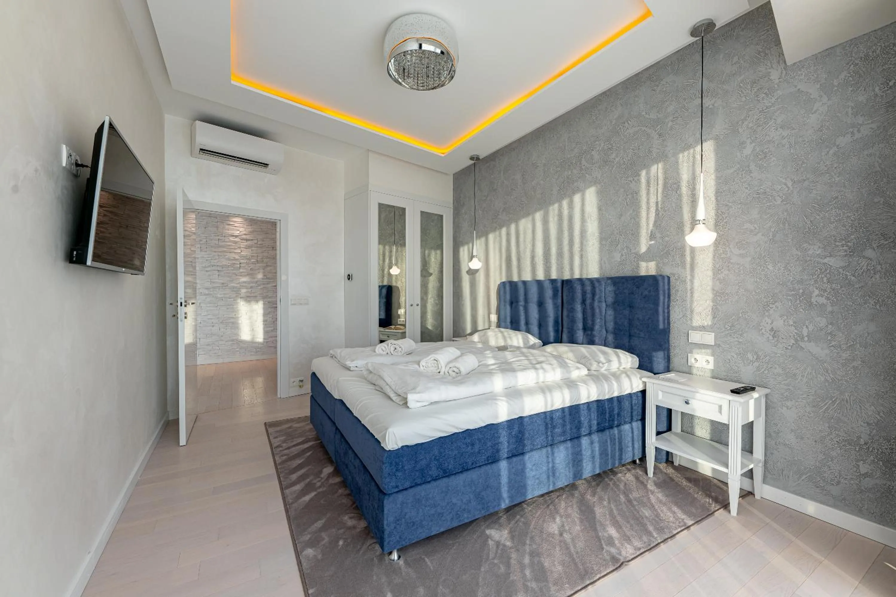 Bedroom, Bed in Dune Beach Resort