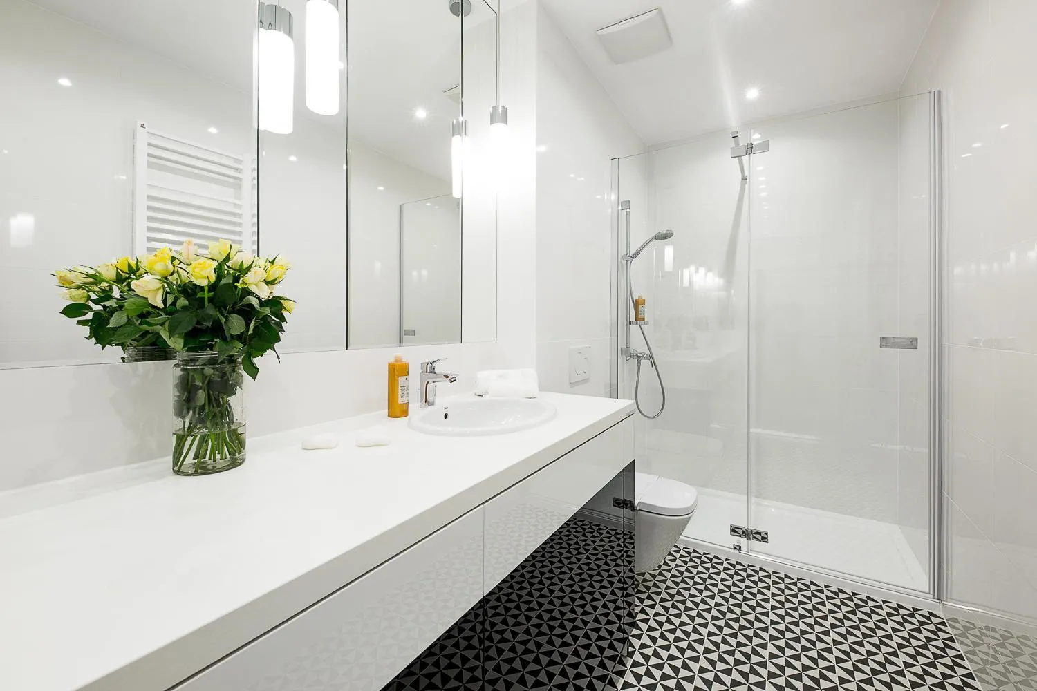 Shower in Dune Beach Resort