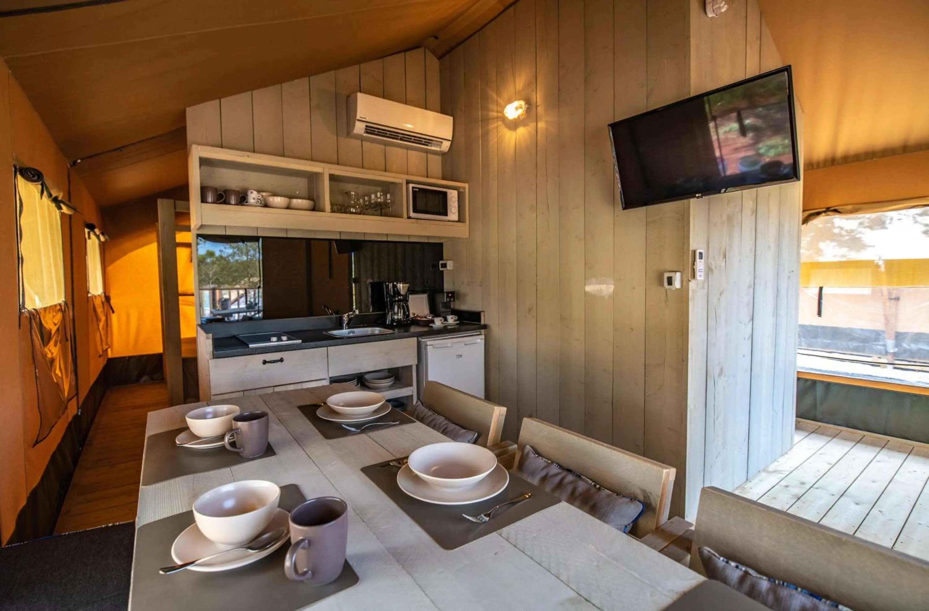 Kitchen or kitchenette in Arena One 99 Glamping