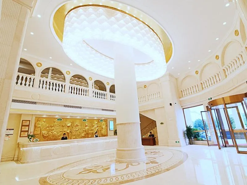 Vienna Hotel Hunan Yongzhou Lengshuitan District Government Square