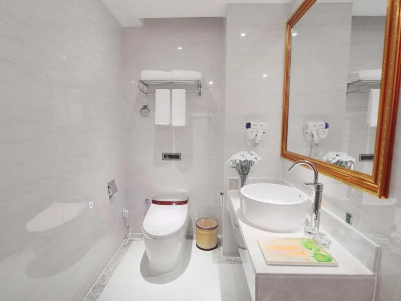 Vienna Hotel Hunan Yongzhou Lengshuitan District Government Square