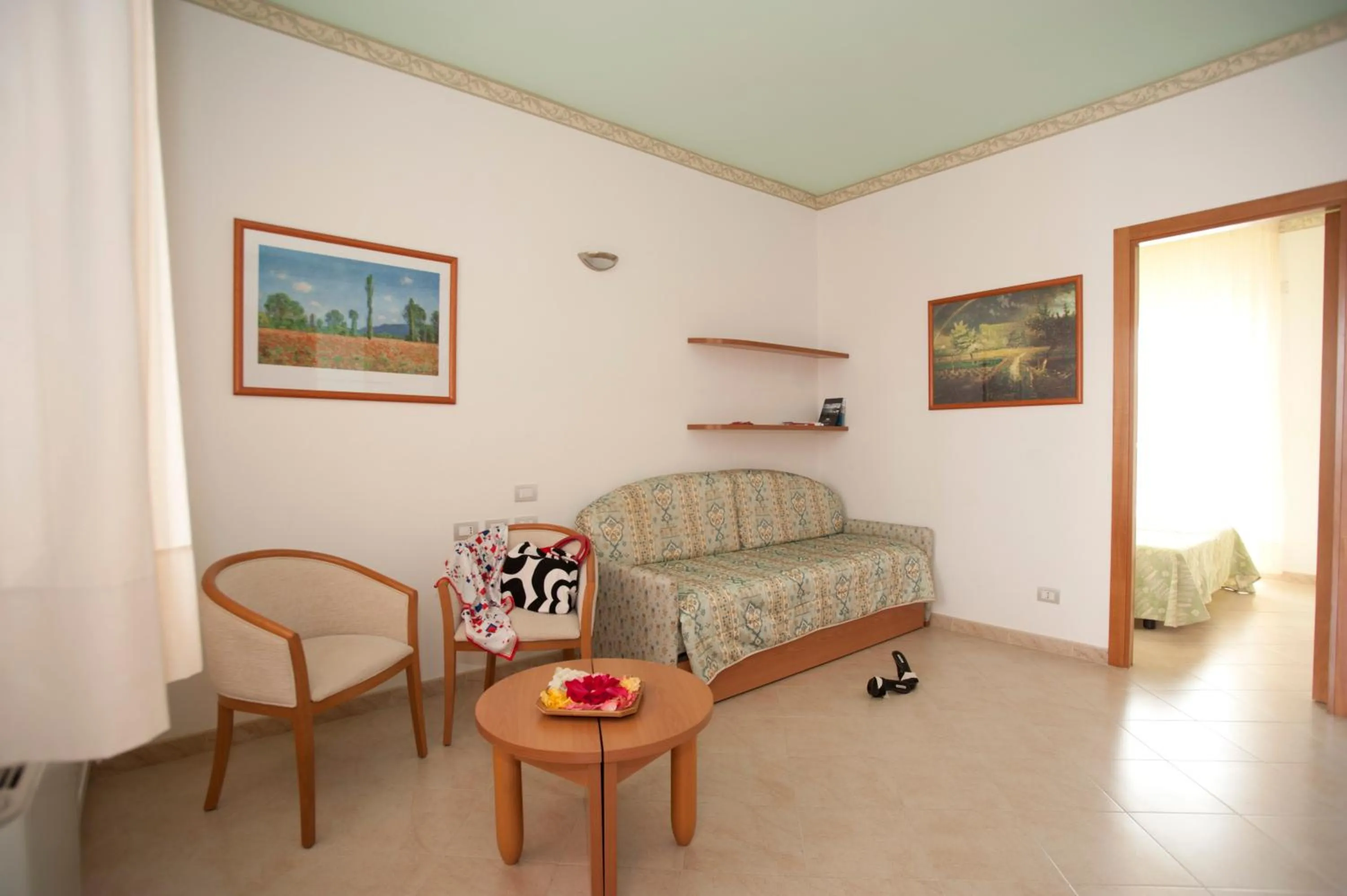 Living room in Oasiclub Hotel