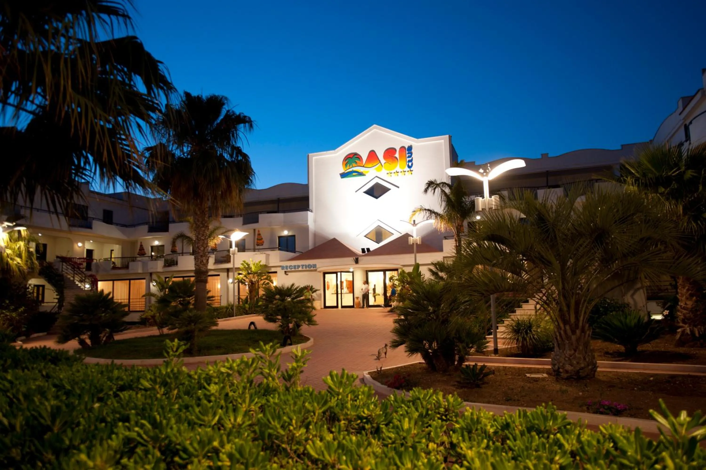 Facade/entrance in Oasiclub Hotel