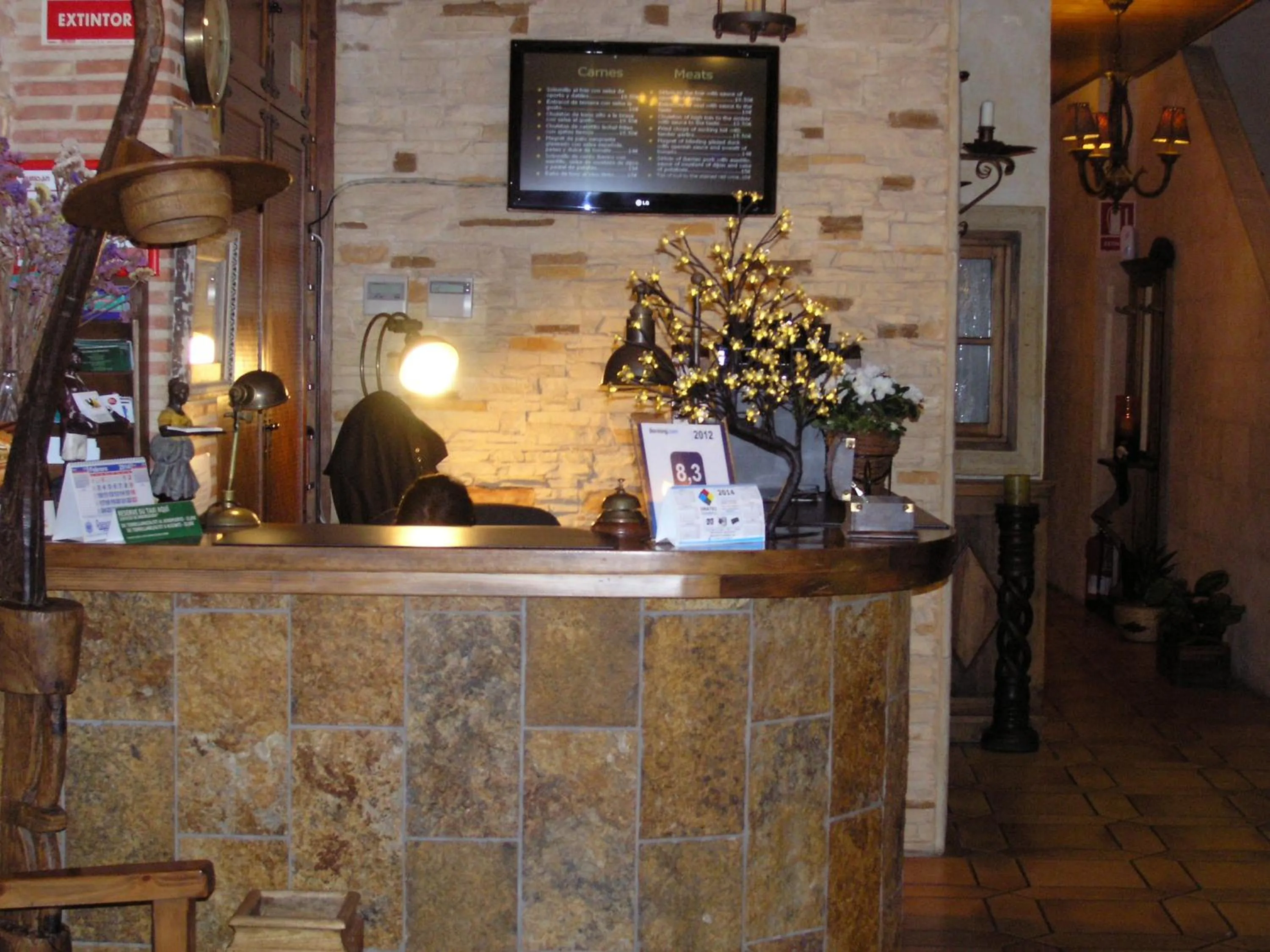 Lobby or reception in Hotel Doña Isabel