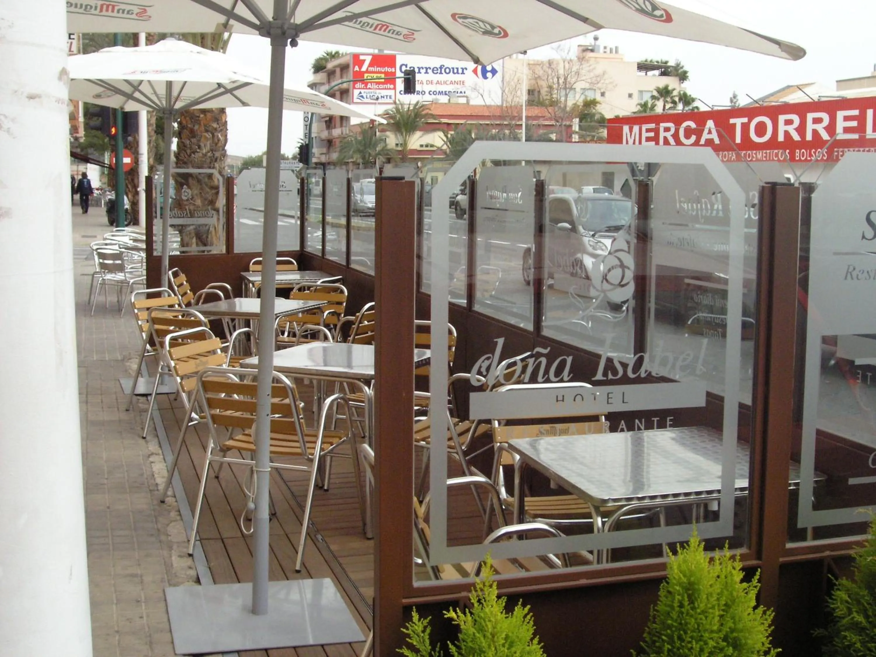 Restaurant/places to eat in Hotel Doña Isabel