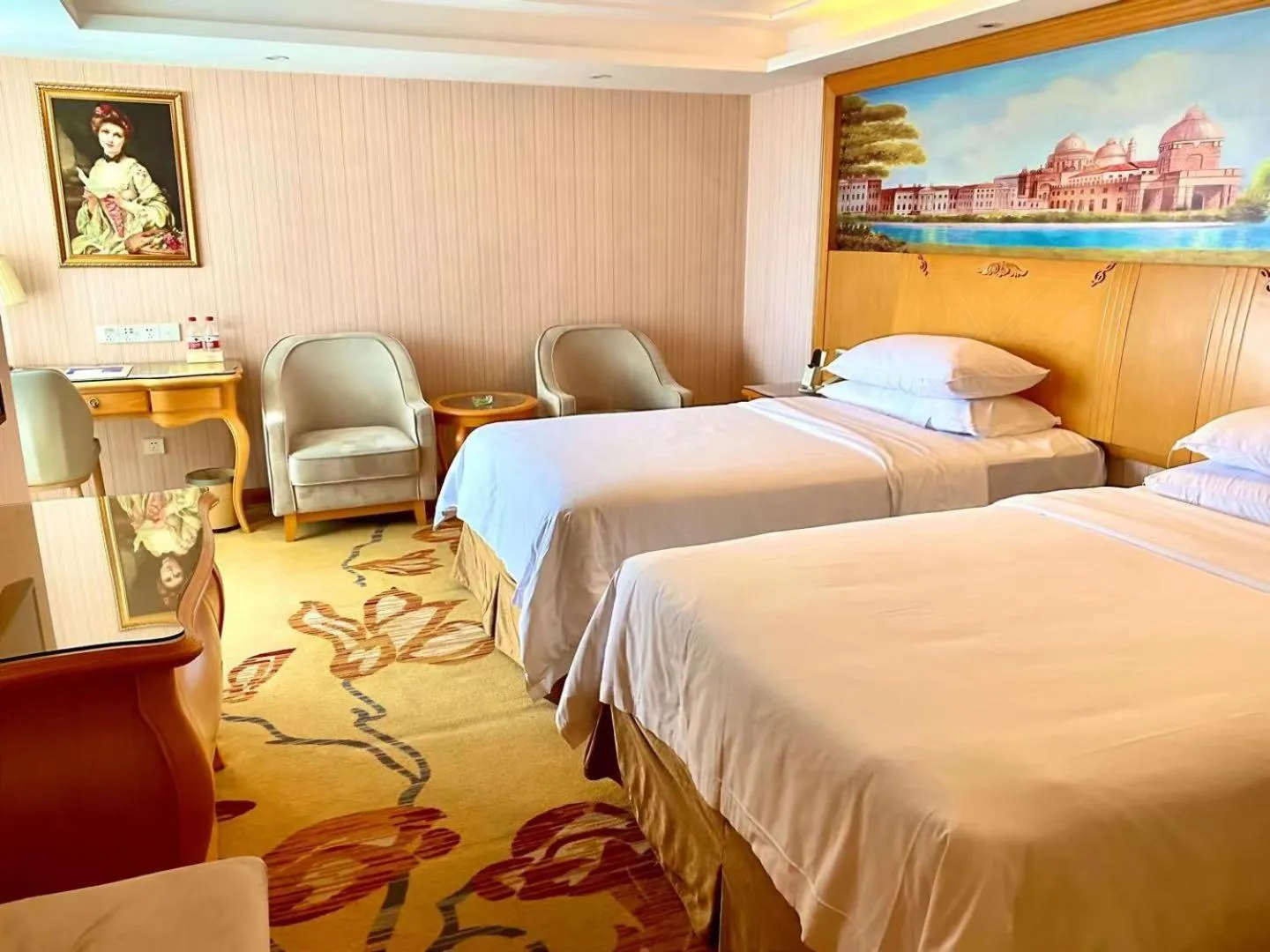 Bed in Vienna International Hotel Guangdong Foshan Shunde Ronggui