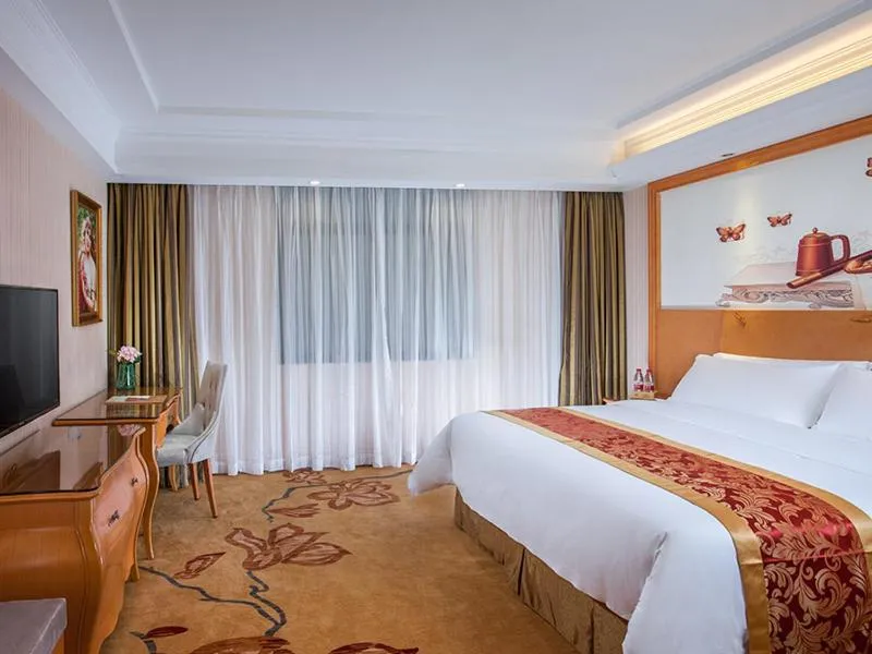 Bed in Vienna Hotel Shenzhen Gongming Huafa North Road
