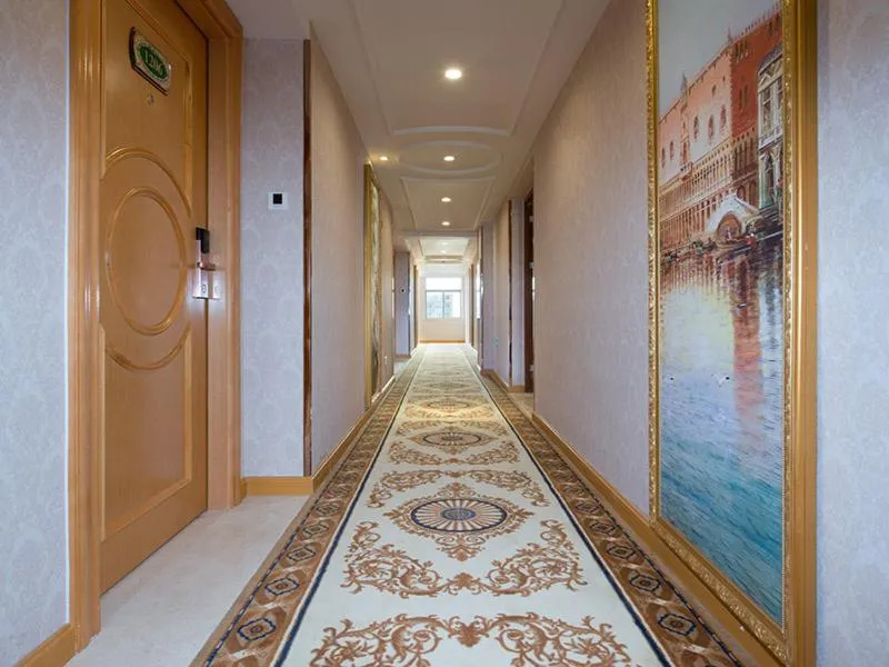 Vienna Hotel Xixiang Gushu