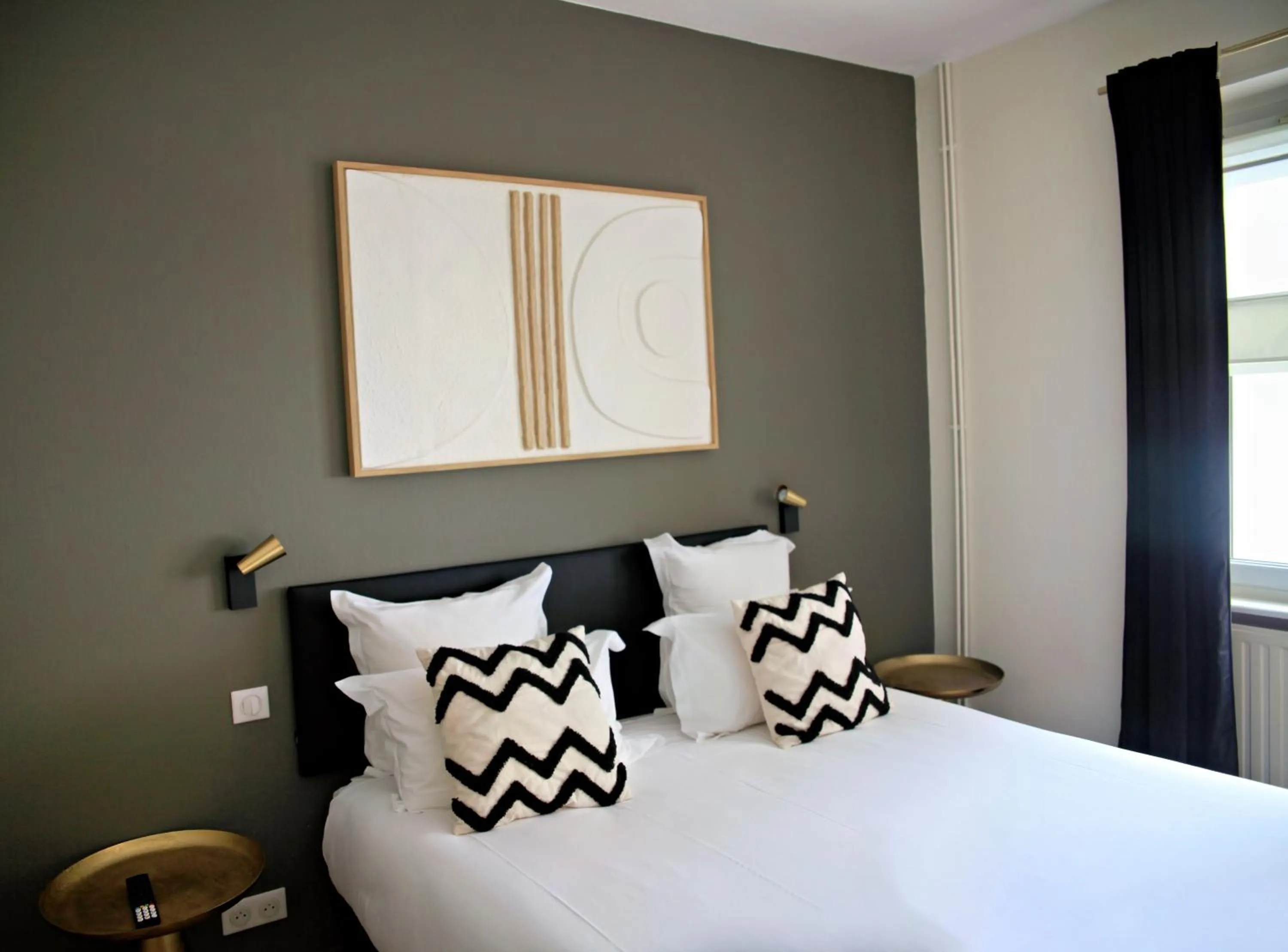 Bed in Hotel Restaurant Les Capucins