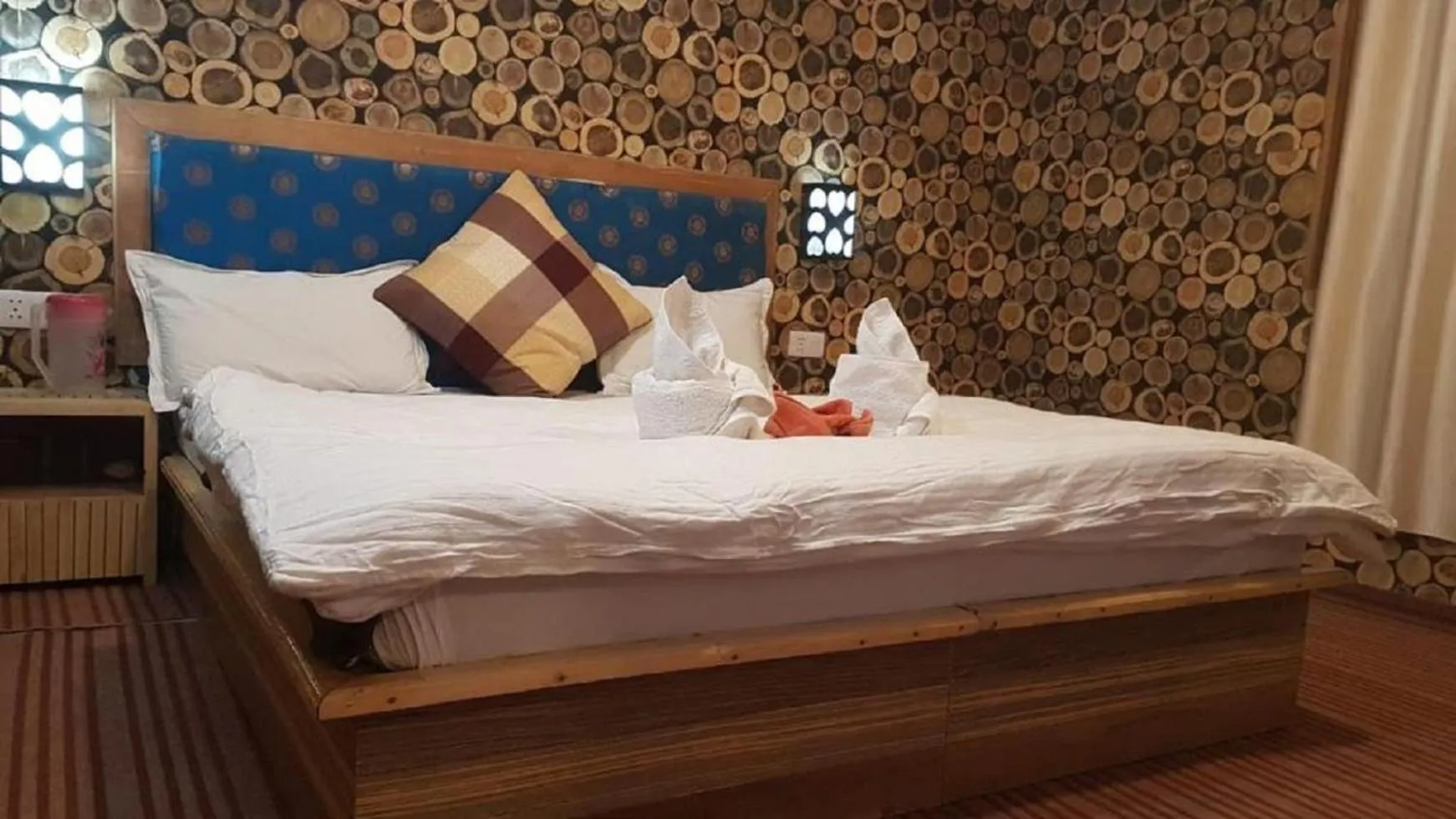 Bed in Wooden Nest Cottage Hunder, Nubra Valley