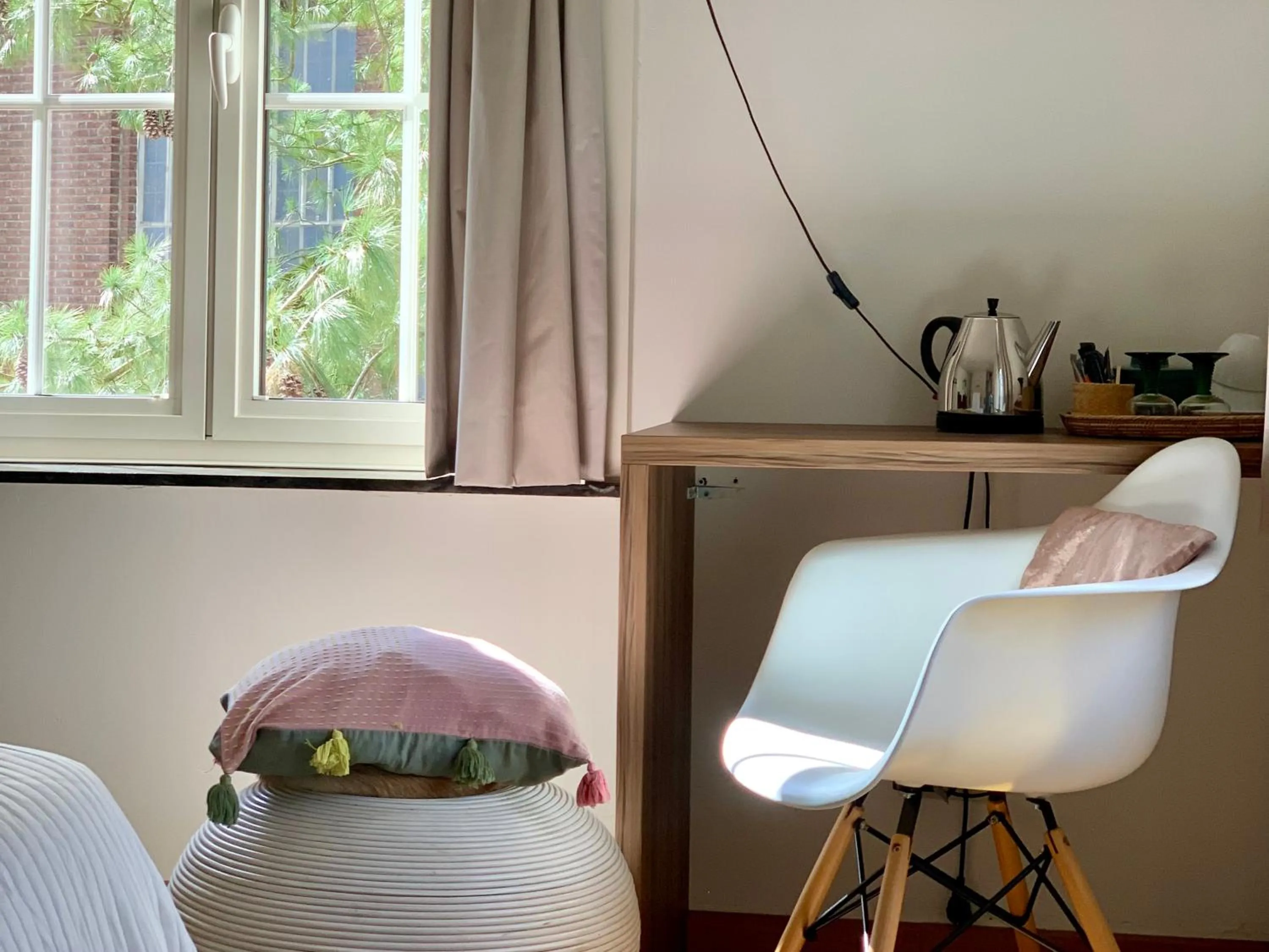 hair dresser in Hotel Au Nom De Dieu