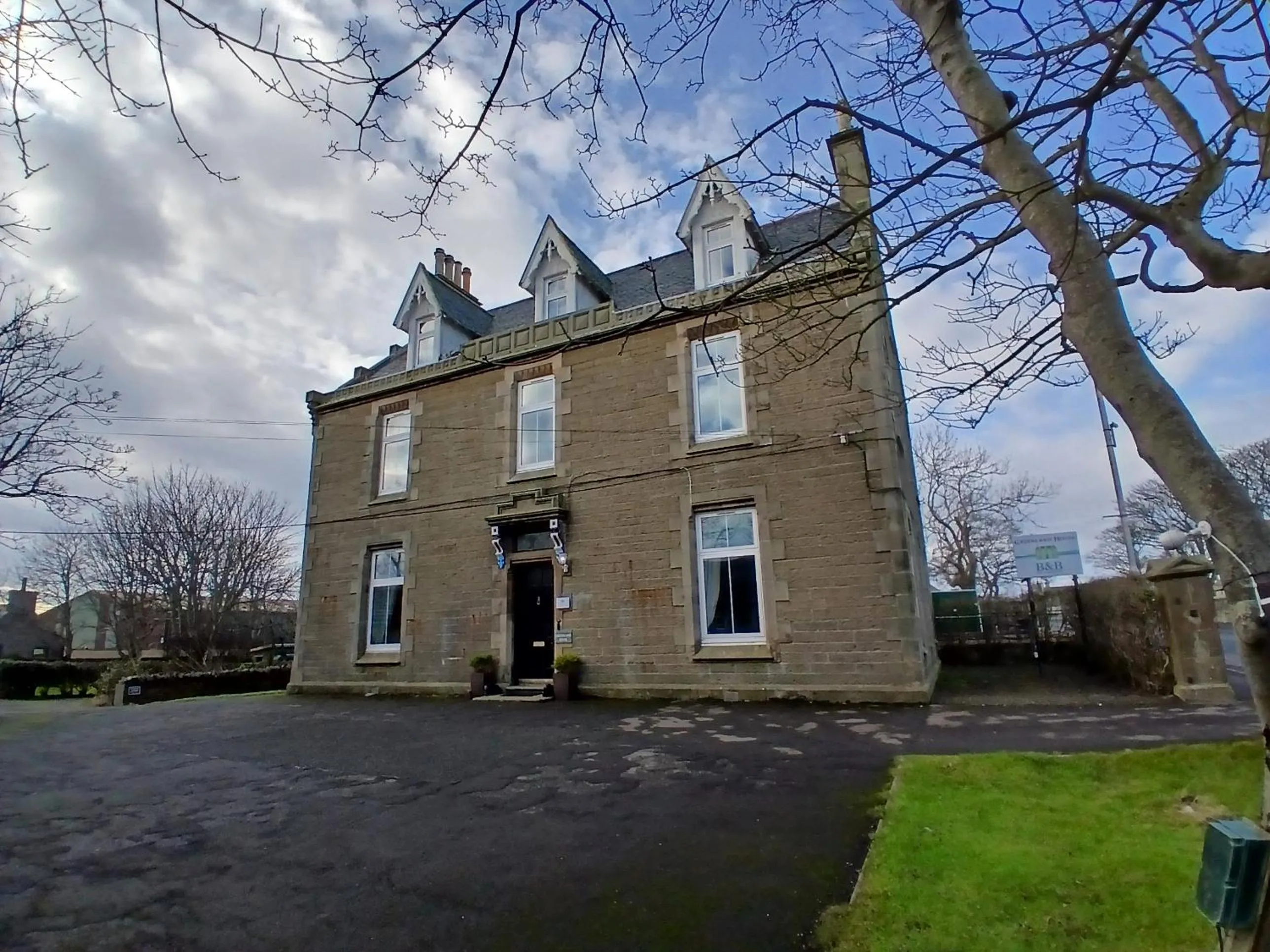 Facade/entrance in Greenland House B&B