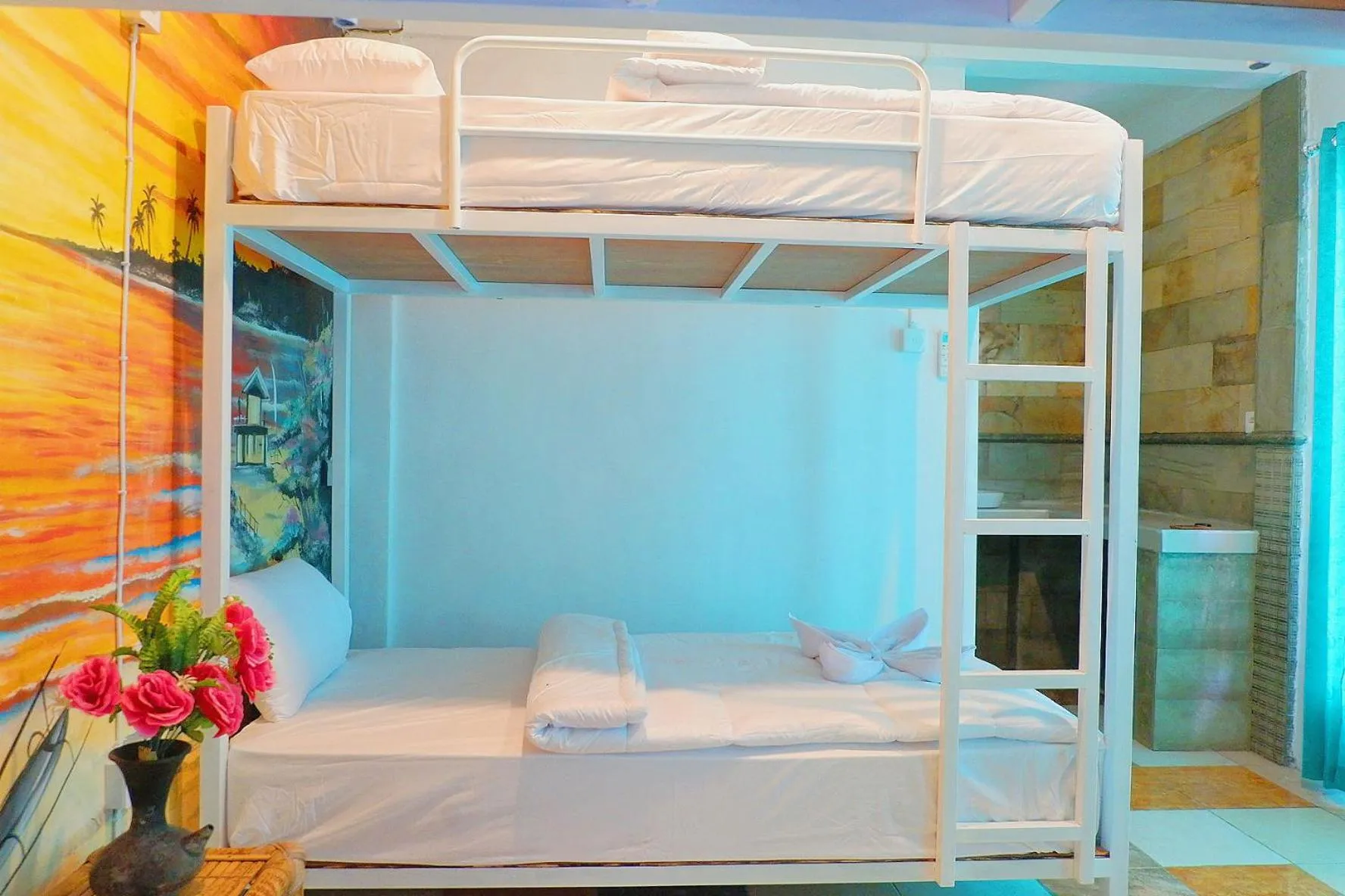 bunk bed, Bed in Tropical Garden Inn