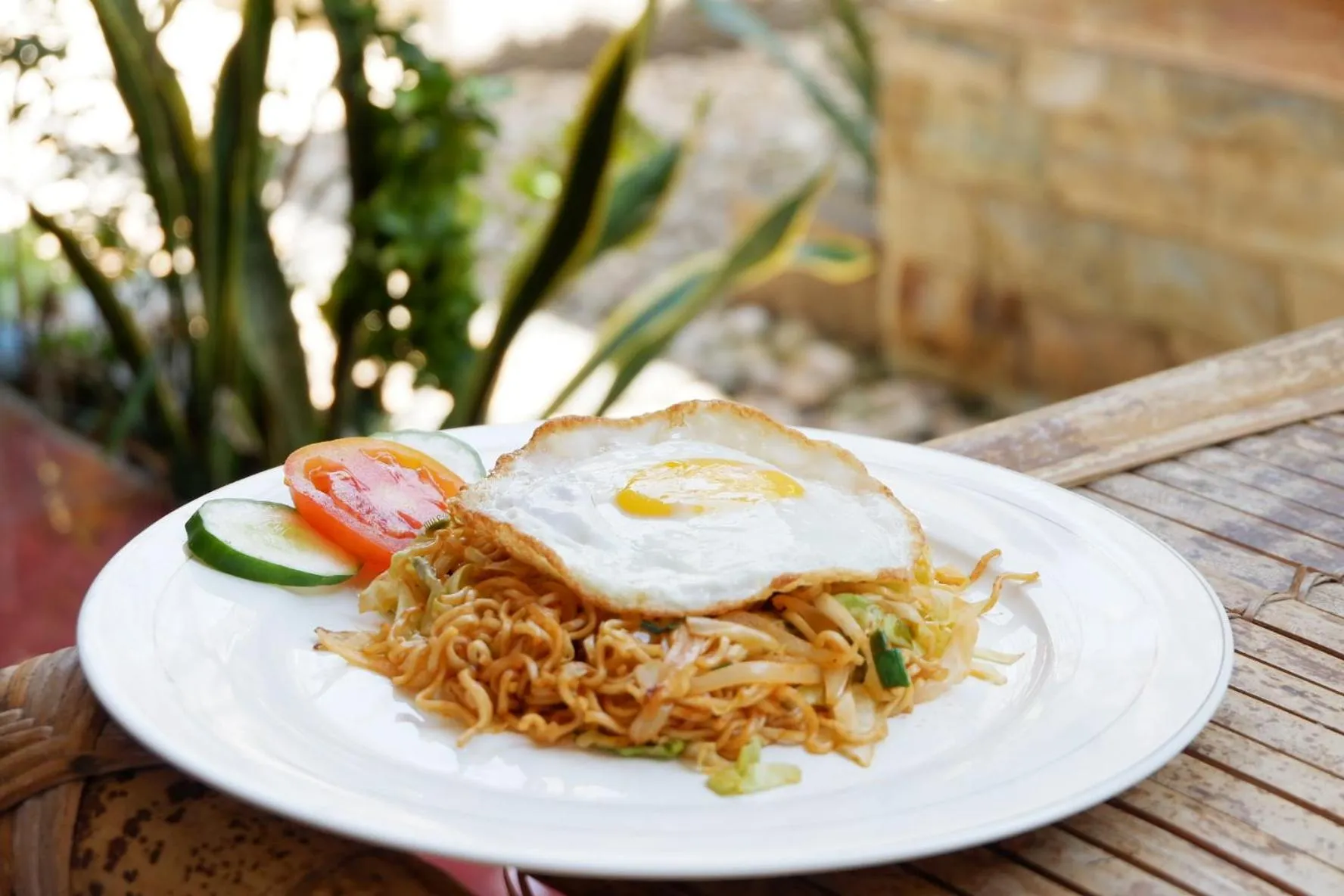 Breakfast in Tropical Garden Inn